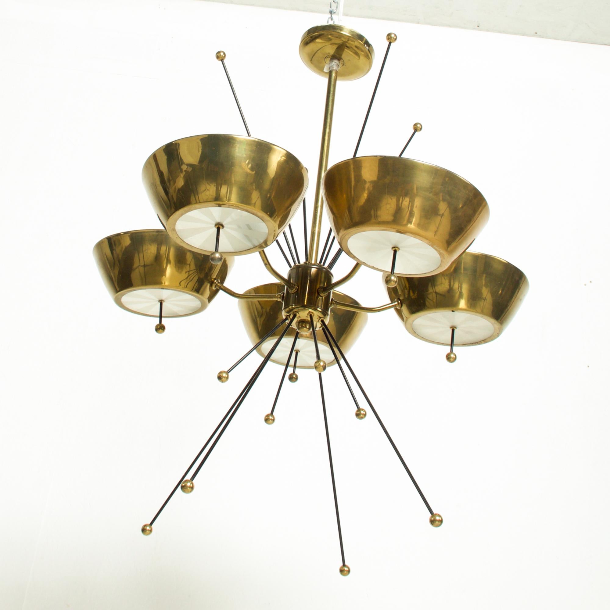Italian 1960s Elegant Sputnik Five Cup Brass Chandelier Style of Paavo Tynell, Italy