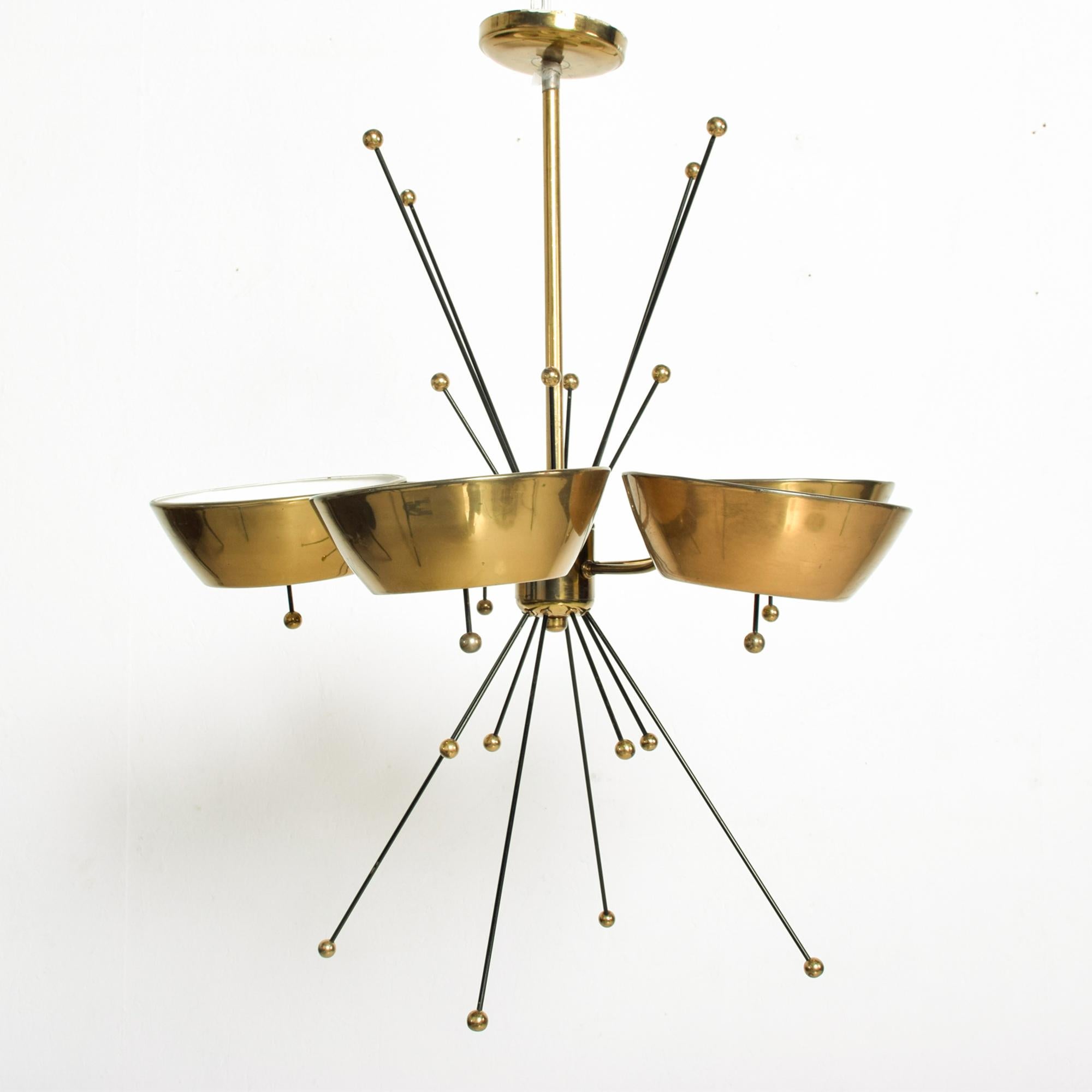 1960s Elegant Sputnik Five Cup Brass Chandelier Style of Paavo Tynell, Italy 2