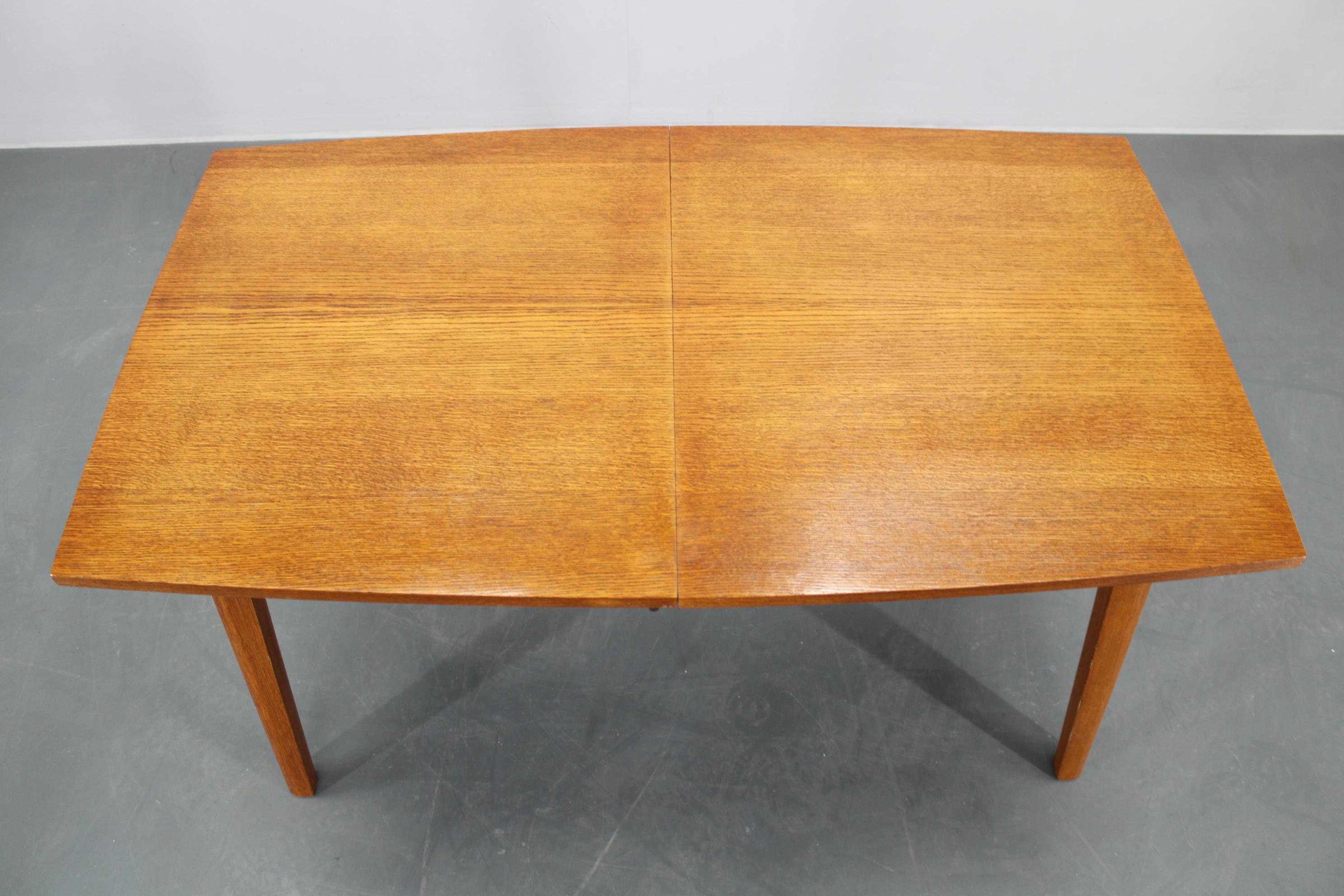 Ascensor de los años 60 y mesa de comedor extensible de roble, Alemania en Bueno estado para la venta en Praha, CZ