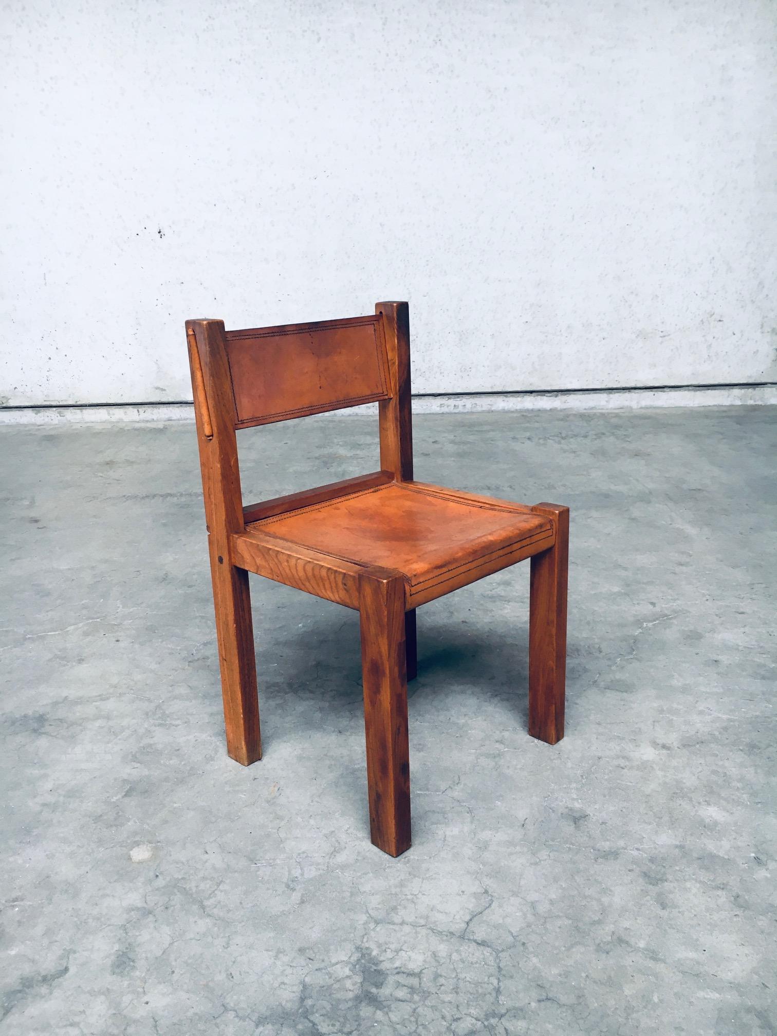 1960's Ulme & Cognac Leder Esszimmer Stühle in der Art von Pierre Chapo gesetzt im Angebot 3