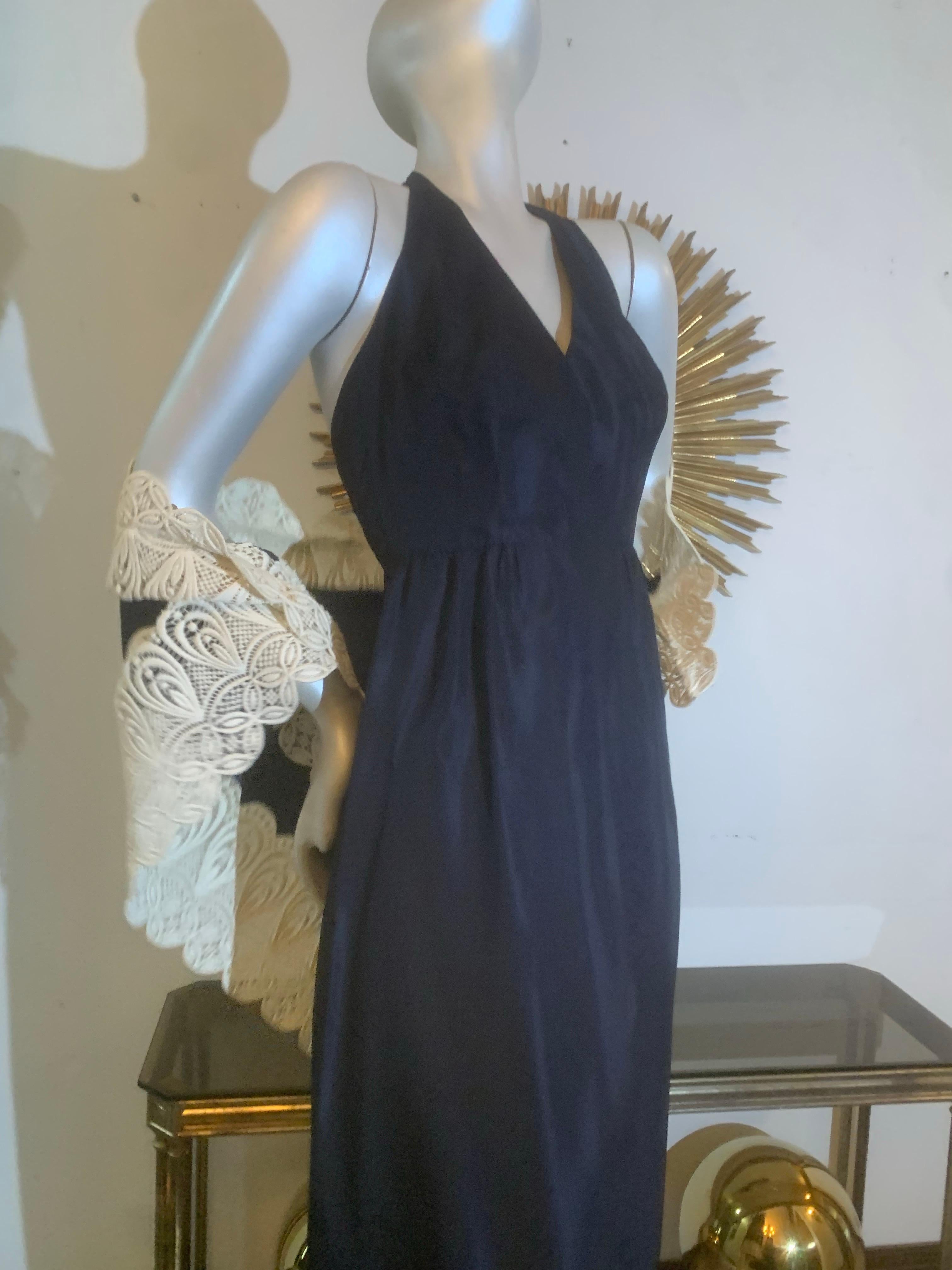 1960s Eloise Curtis Navy Blue Silk Halter Backless Dress w Lace Trim & Shawl For Sale 7
