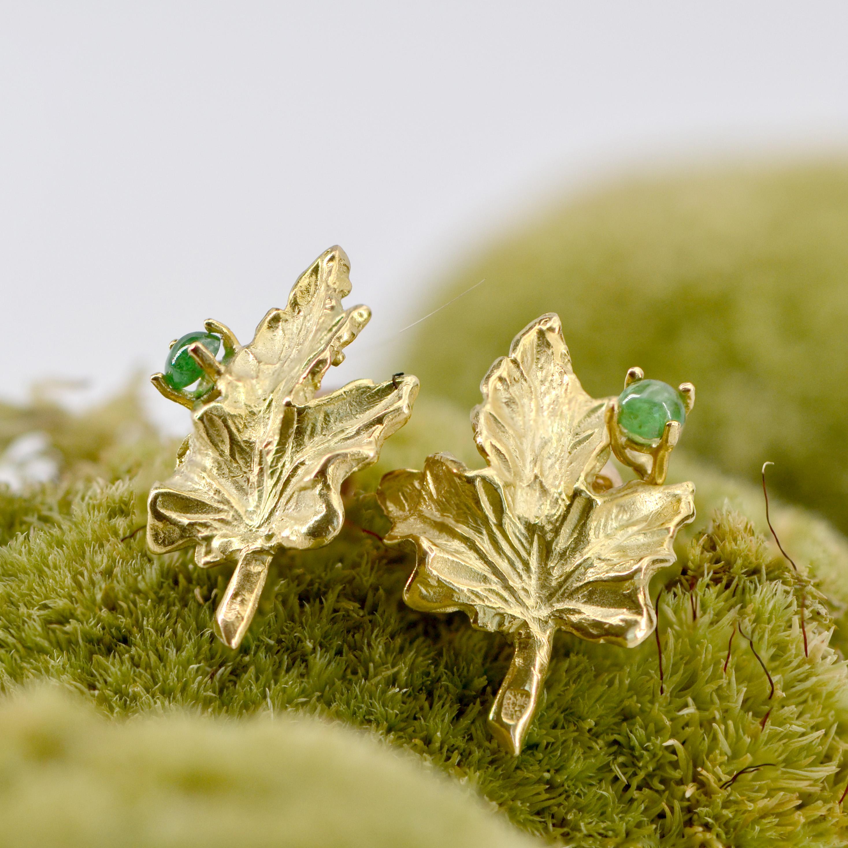 1960s Emerald 18 Karat Yellow Gold Vine Leaves Earrings 3