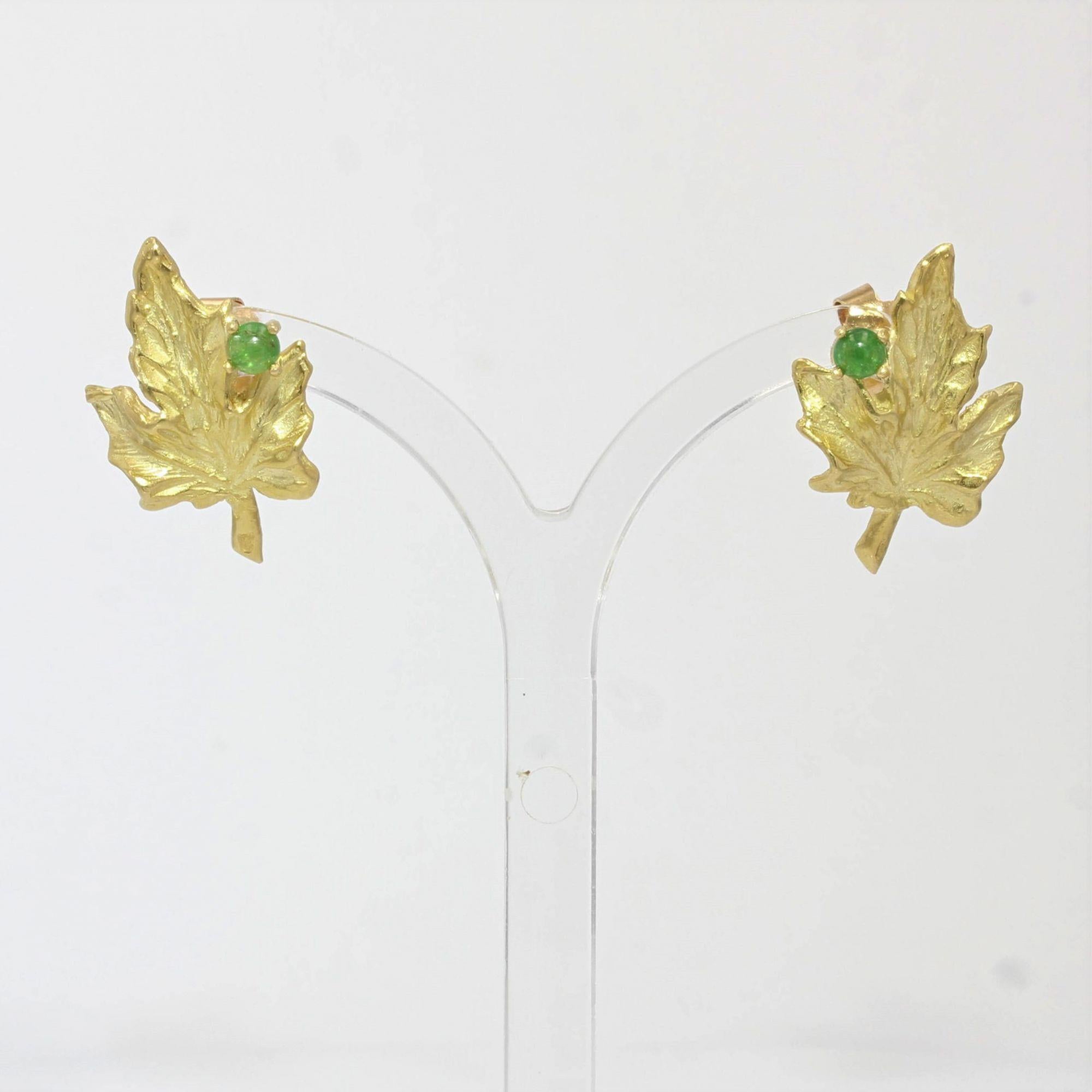 Cabochon 1960s Emerald 18 Karat Yellow Gold Vine Leaves Earrings