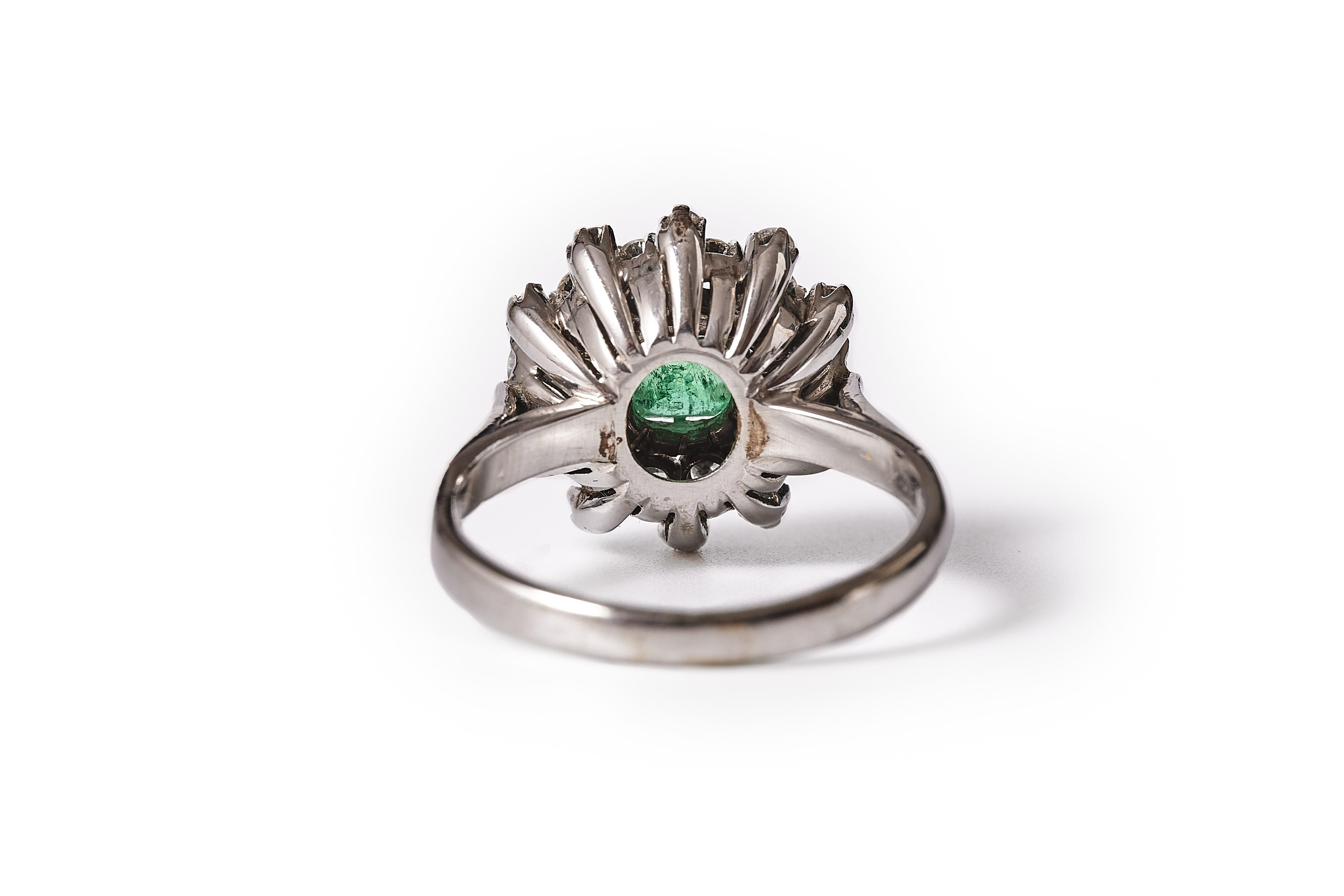 1960er Jahre Smaragd- und Diamant-Cluster-Ring „Starburst“ für Damen oder Herren im Angebot
