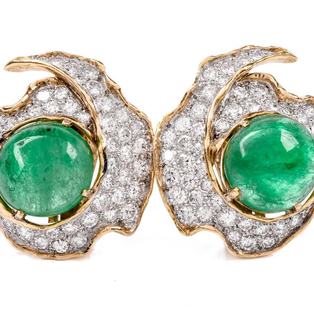 1960s Emerald Cabochon Diamond 18 Karat Gold Clip-On Earrings 1
