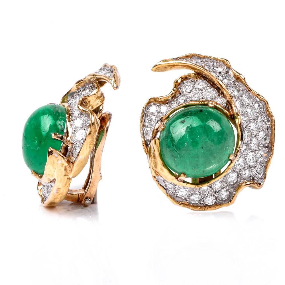 1960s Emerald Cabochon Diamond 18 Karat Gold Clip-On Earrings 2