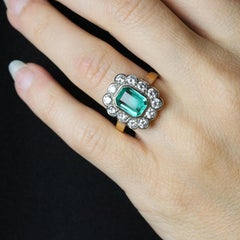 1960s Emerald Diamonds 18 Karat Yellow Gold Platinum Rectangular Ring