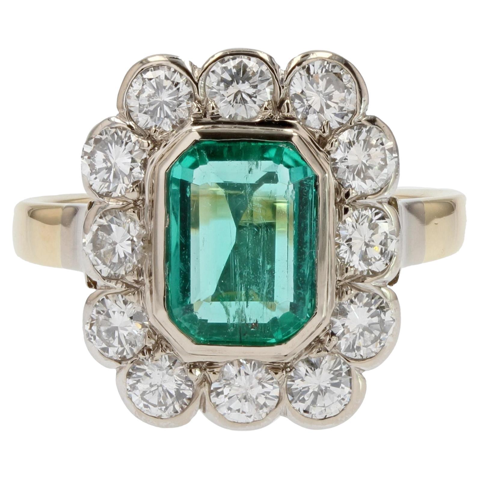 Rechteckiger Ring aus 18 Karat Gelbgold und Platin mit Smaragden und Diamanten aus den 1960er Jahren