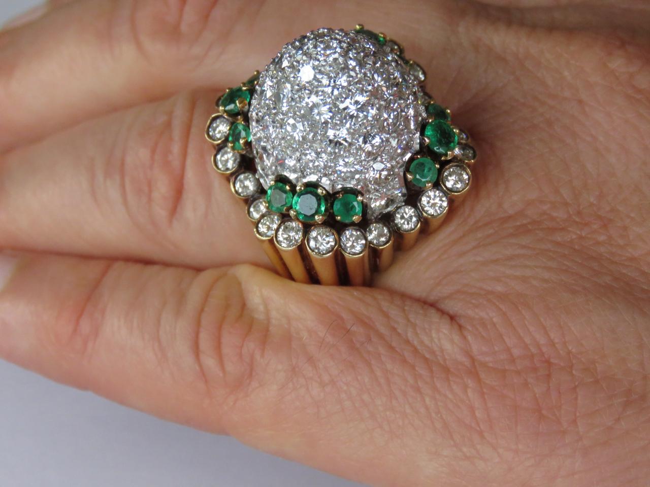 1960s Emerald Platinum Gold Diamond Cocktail Ring In Good Condition For Sale In Beziers, FR