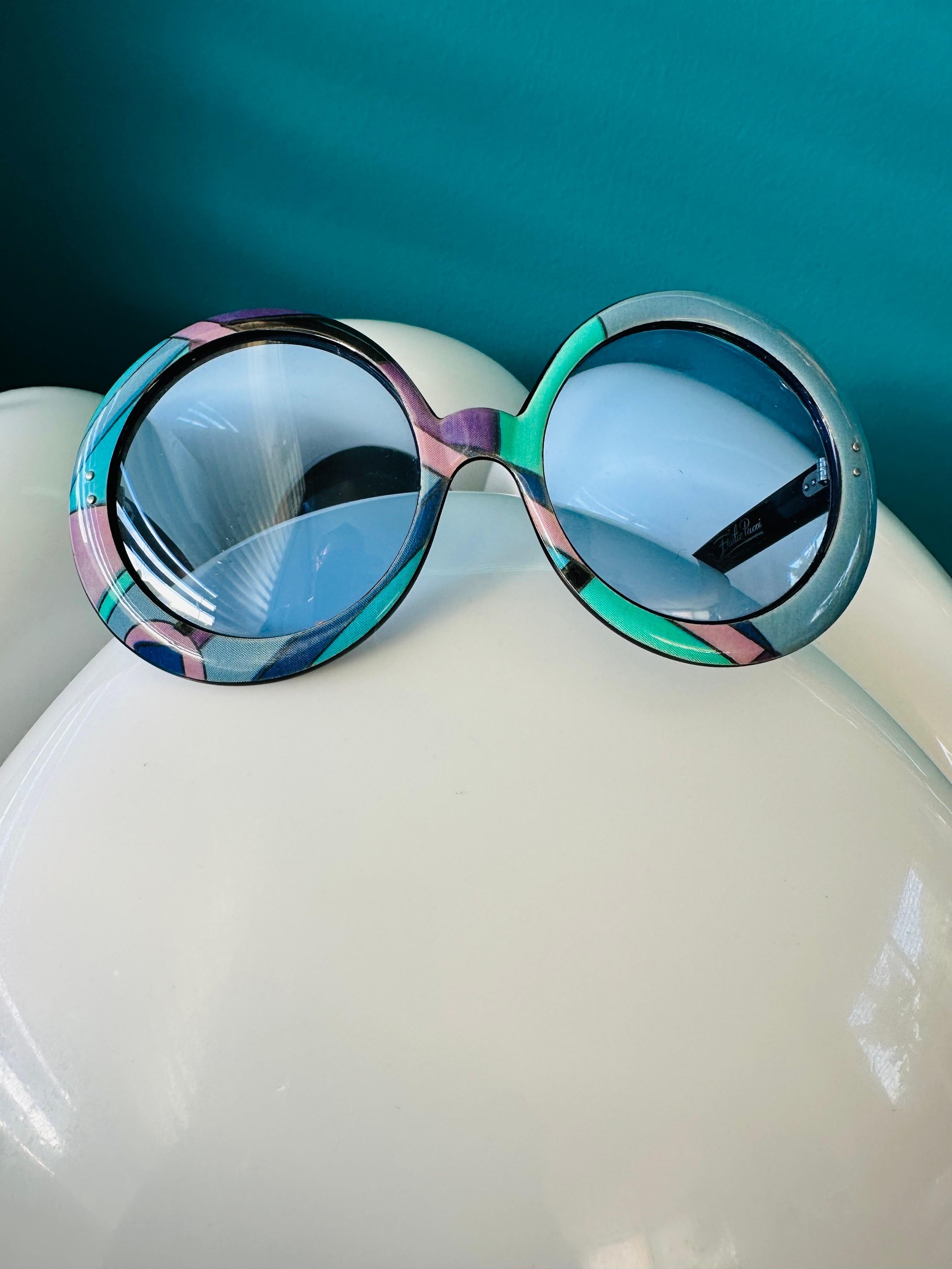 1960’s Emilio Pucci Oversized sunglasses with iconic print  In Good Condition In L'ESCALA, ES