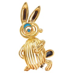 1960's Enamel 18 Karat Yellow Gold Vintage Easter Bunny Brooch