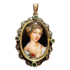 Colgante Medalla Retrato 1960 Esmalte Oro Amarillo 18k Diamantes Esmeraldas