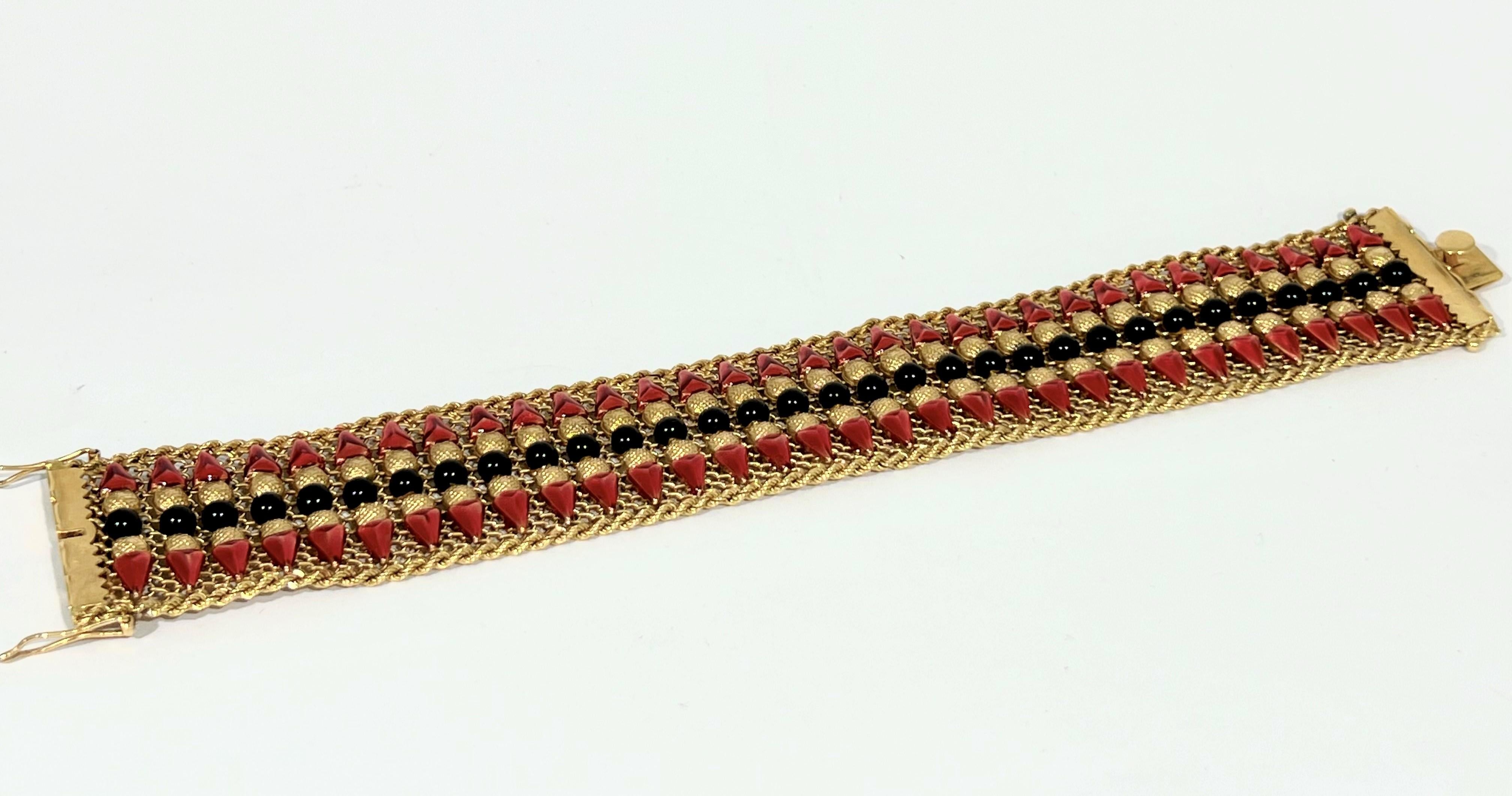 Modernist 1960's Enamel Red and Black Mesh Bracelet in 18K Yellow Gold For Sale