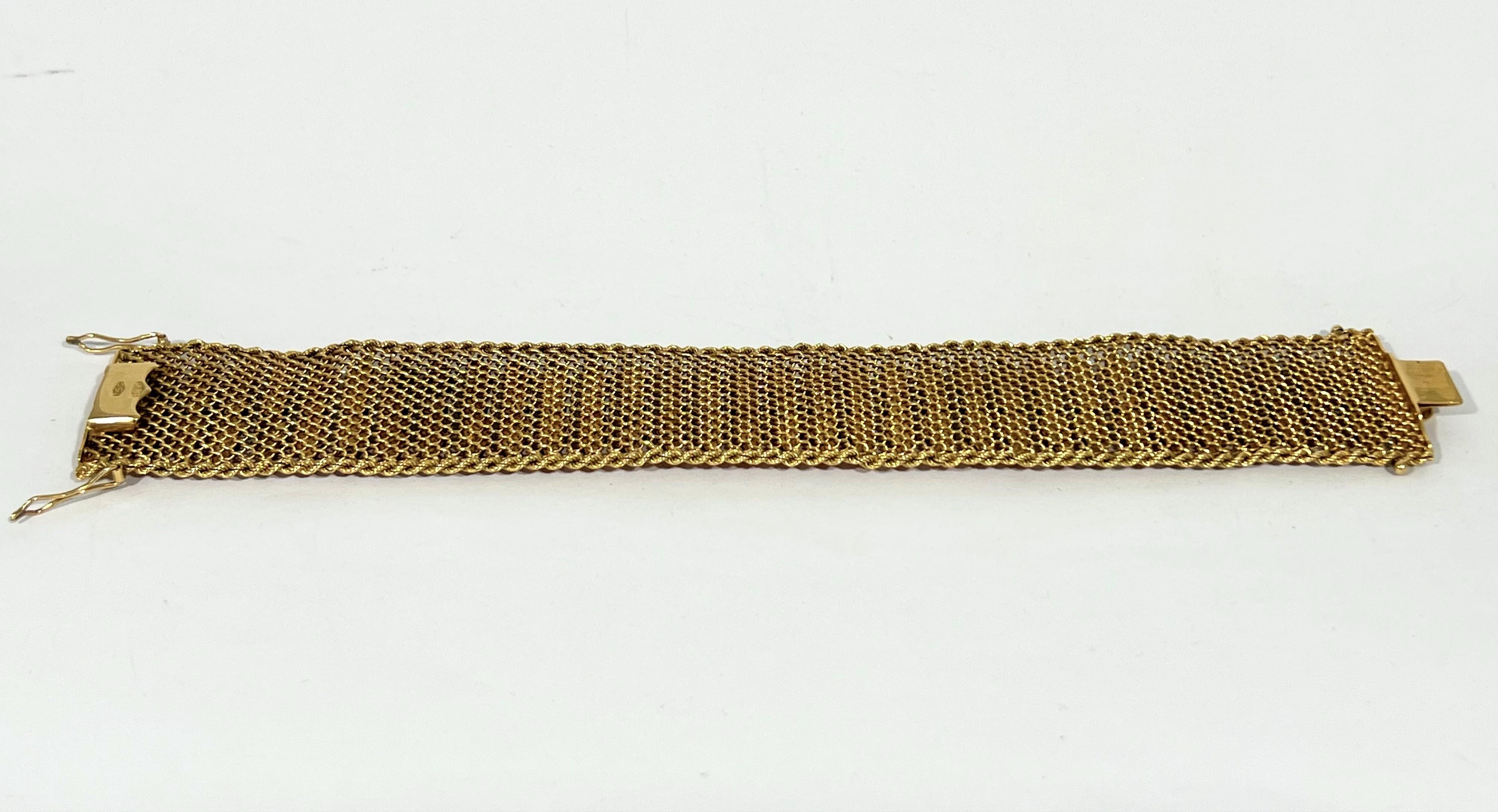 1960's Enamel Red and Black Mesh Bracelet in 18K Yellow Gold In Excellent Condition For Sale In Bilbao, ES
