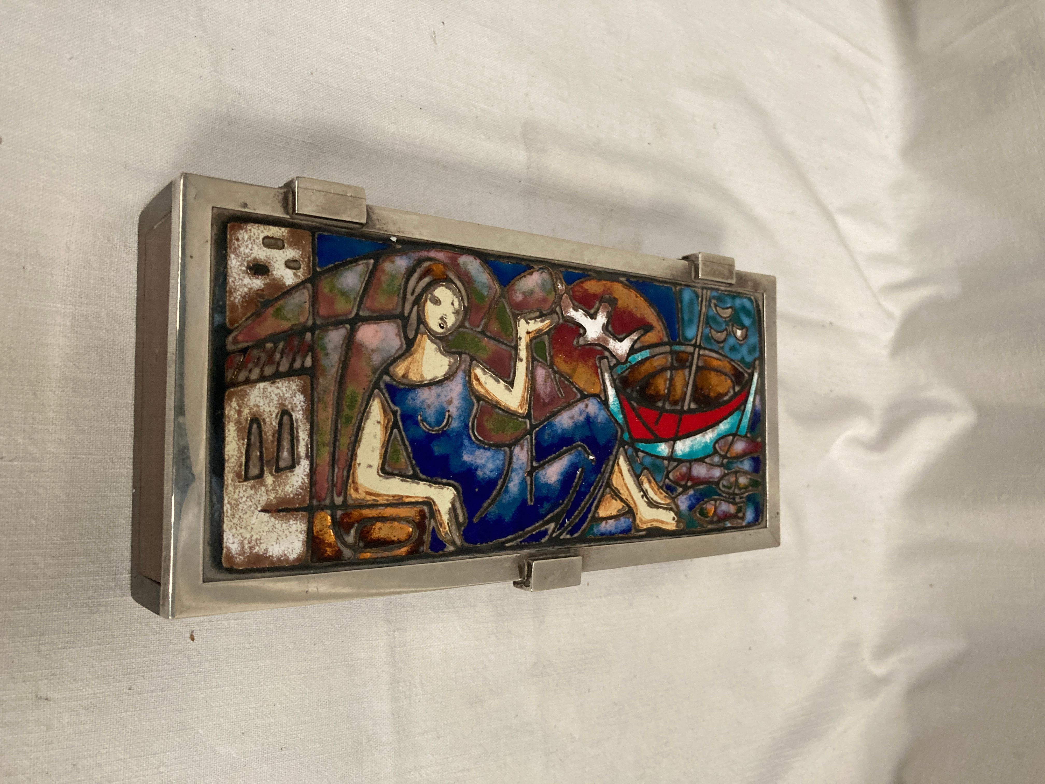 1960's enameled silver an exotic wood boxe 
Very interesting work
Great quality
Silver stamps
