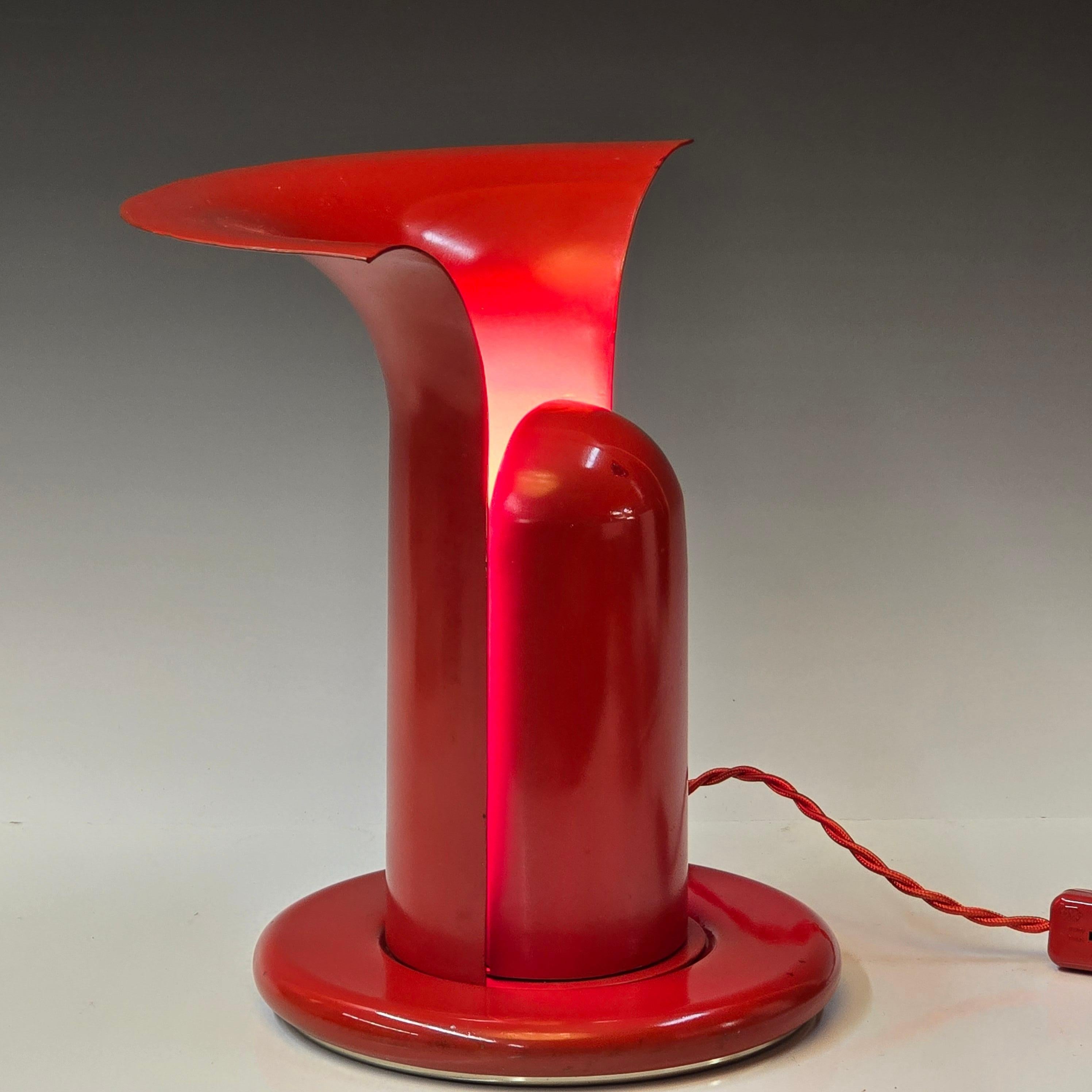 Lámpara italiana Eclipse de acero esmaltado de los años 60 Esmalte en venta