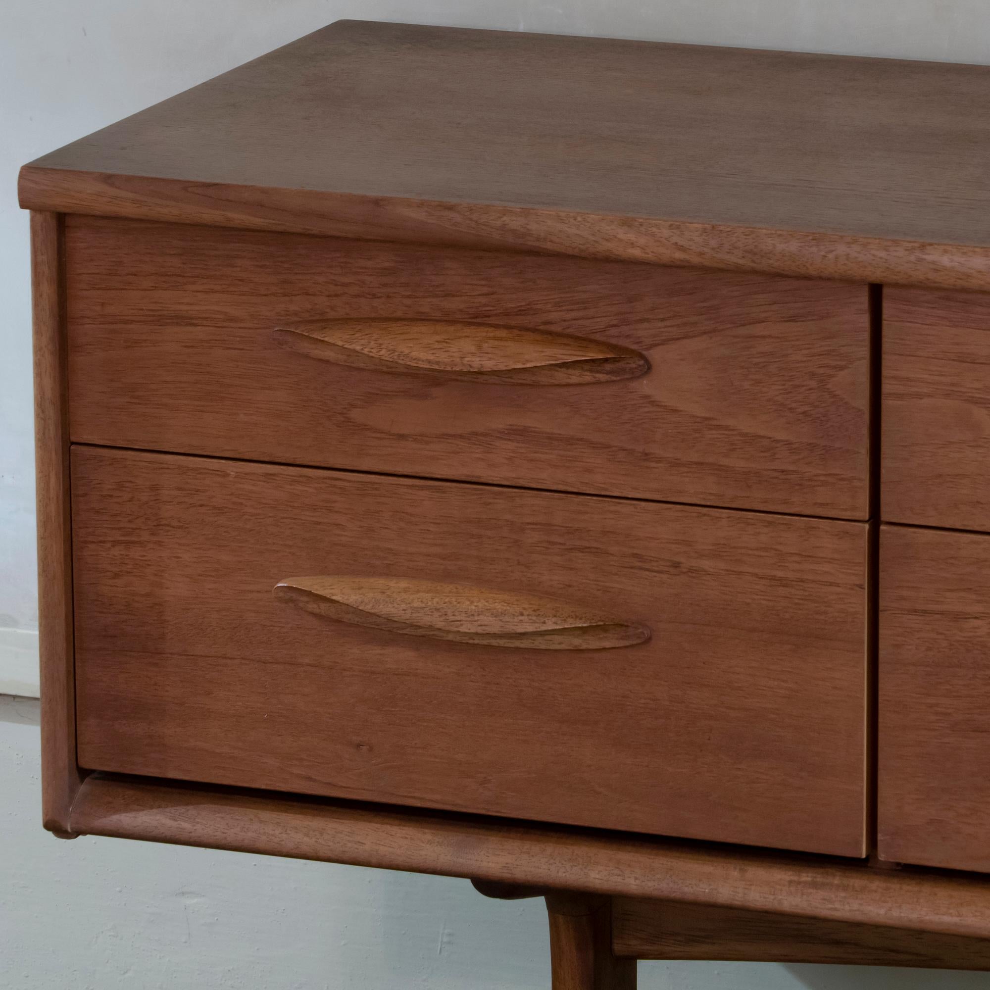 1960s English Teak Chest of Drawers by Austin Suite Ltd For Sale 2