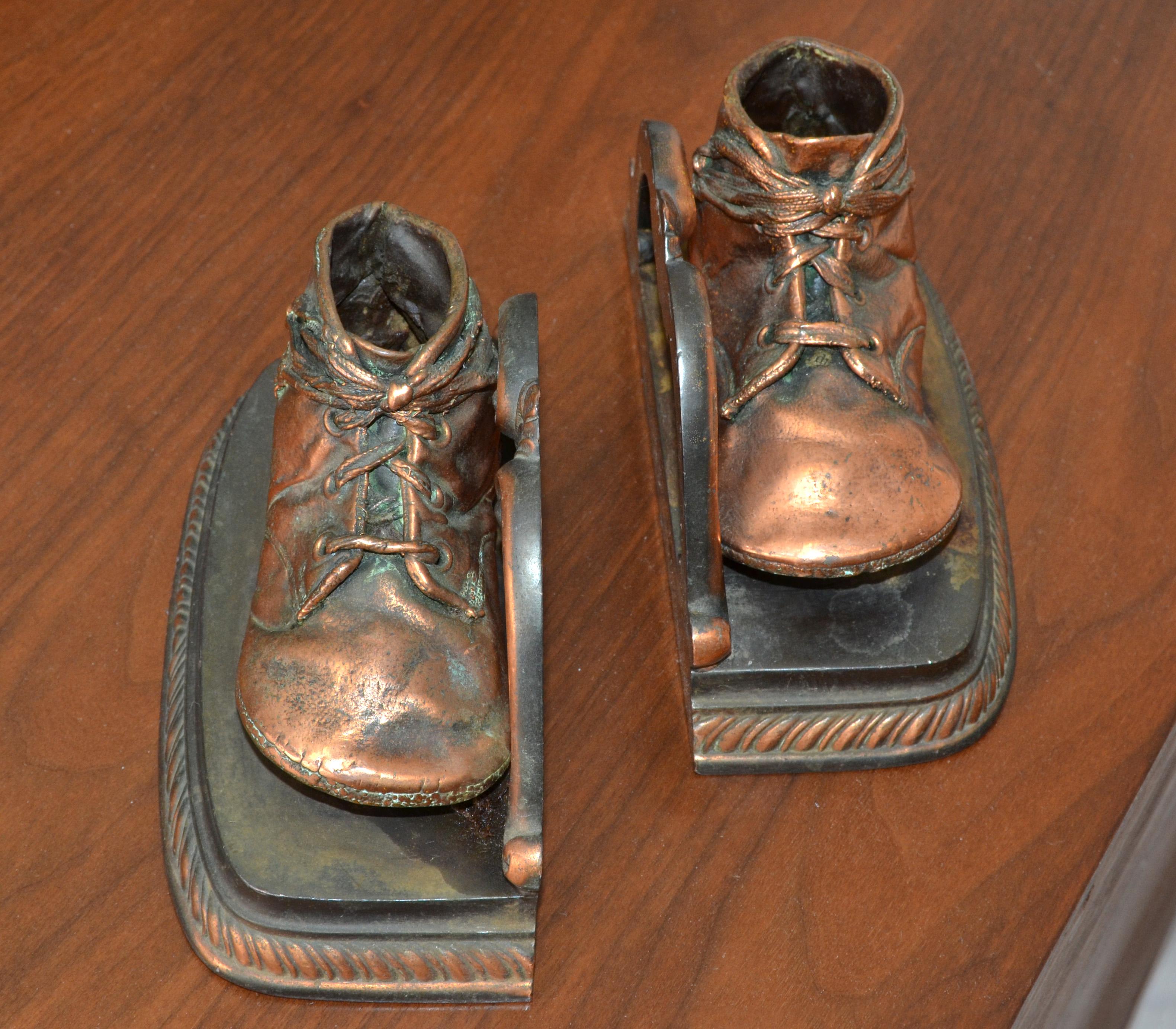 1960s English Traditional Bronze & Copper Baby Shoes Bookends Nursery Décor Pair For Sale 1