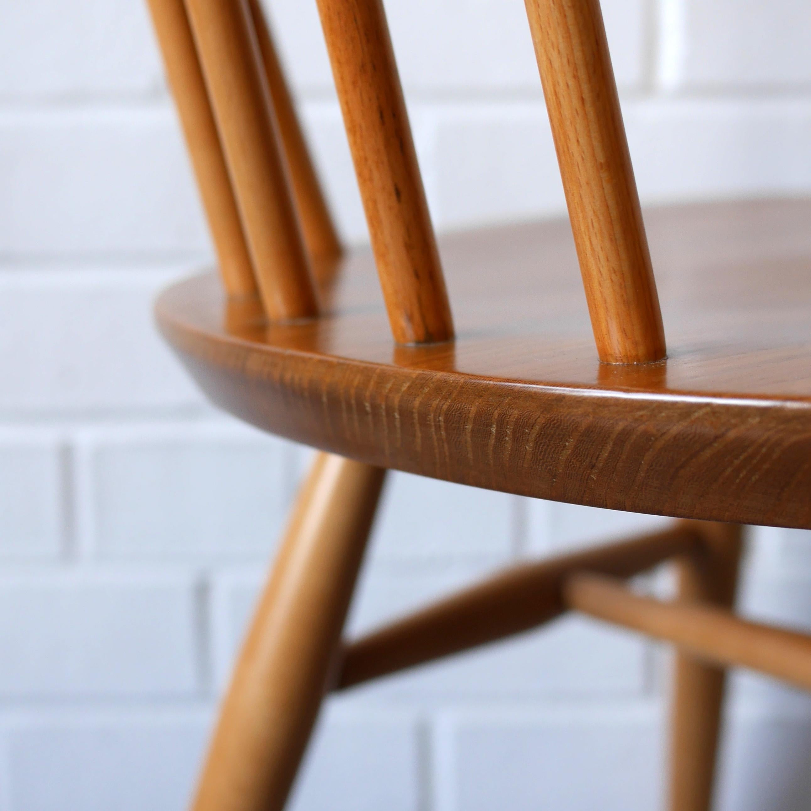 1960s Ercol 365 Quaker Windsor Chair in Solid Elm and Beech For Sale 5