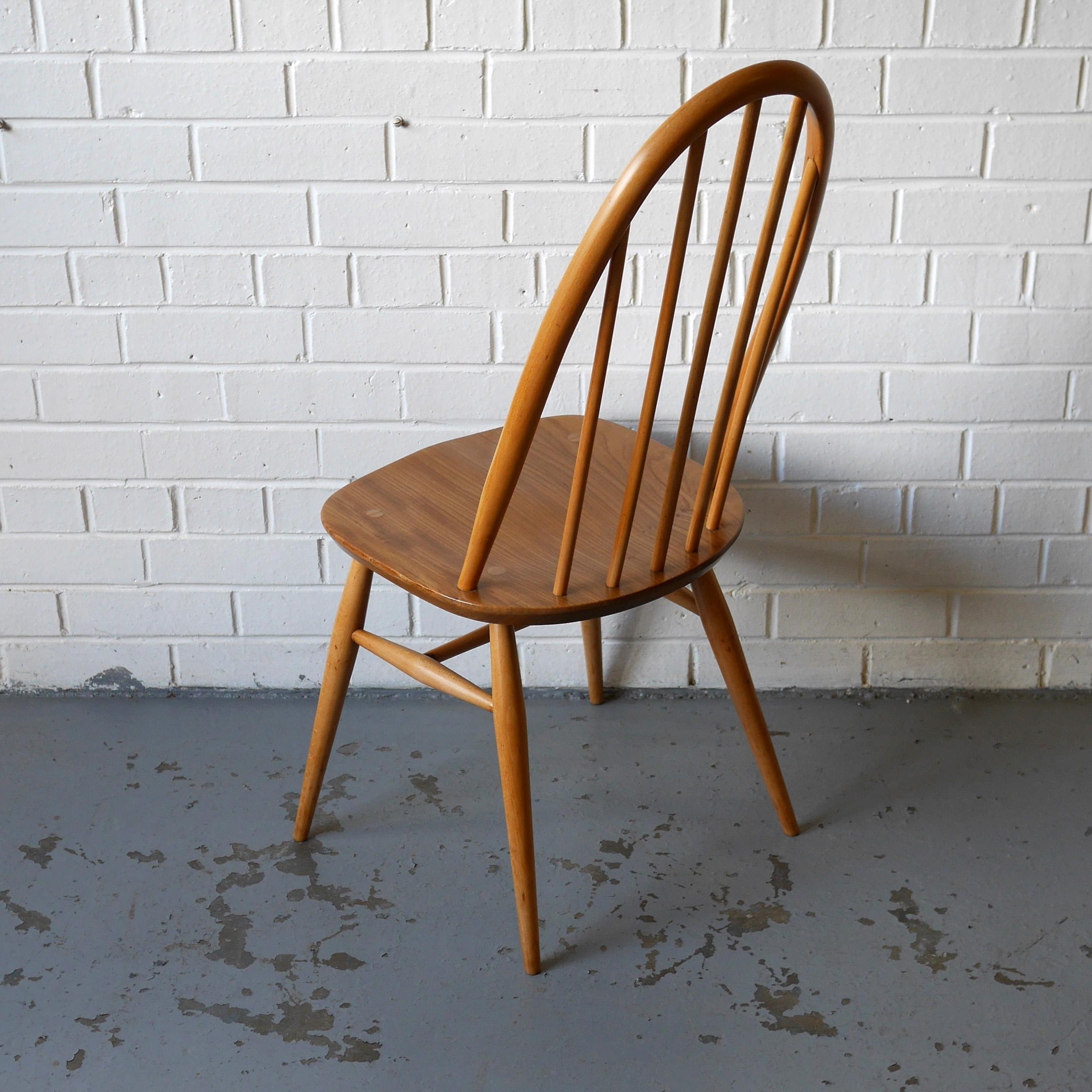 Mid-Century Modern 1960s Ercol 365 Quaker Windsor Chair in Solid Elm and Beech For Sale