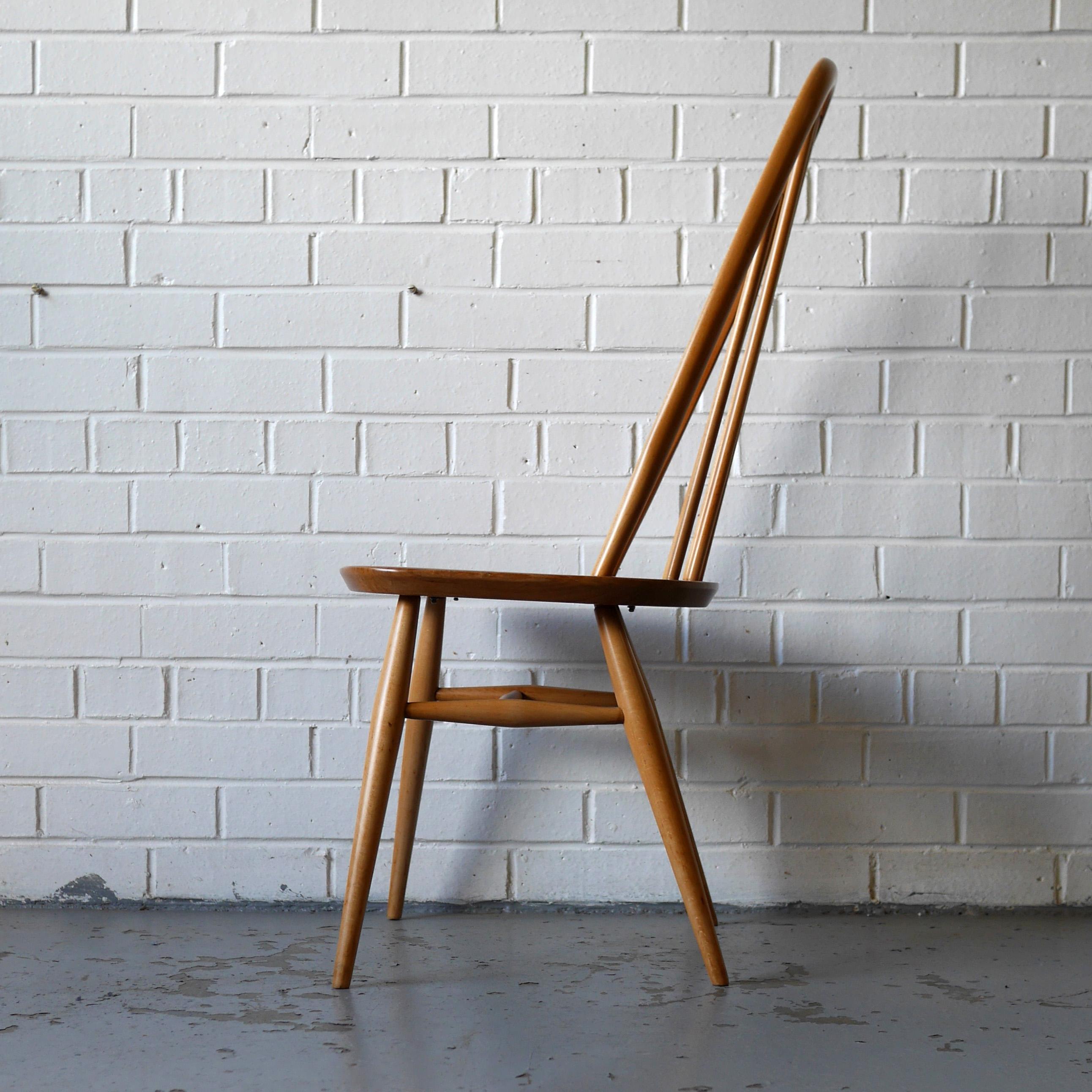 20th Century 1960s Ercol 365 Quaker Windsor Chair in Solid Elm and Beech For Sale