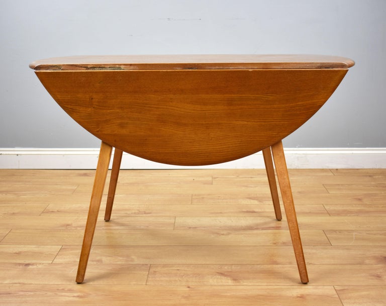 1960s Ercol Elm Table and Four Quaker Style Chairs at 1stDibs quaker table, quaker chairs