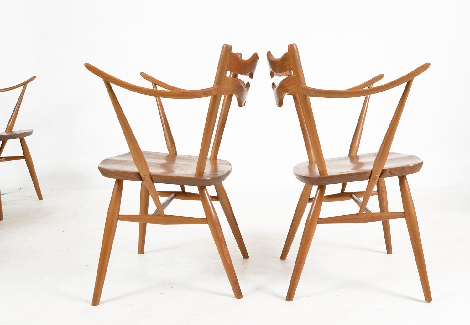 1960s Ercol Set of 8 Windsor Dining Arm Chairs 493 & Large Extending Table 444 For Sale 8