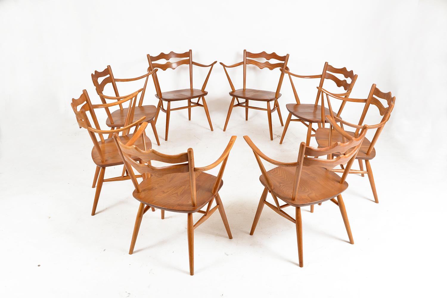 British 1960s Ercol Set of 8 Windsor Dining Arm Chairs 493 & Large Extending Table 444 For Sale