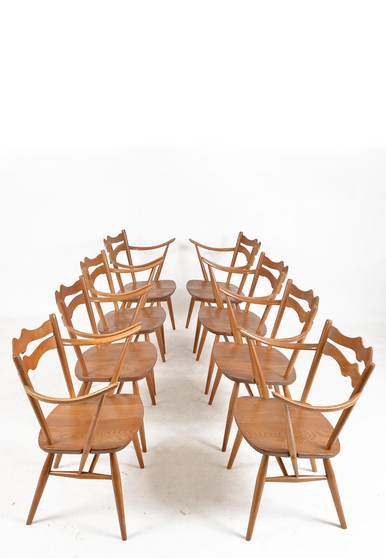 1960s Ercol Set of 8 Windsor Dining Arm Chairs 493 and Large Extending