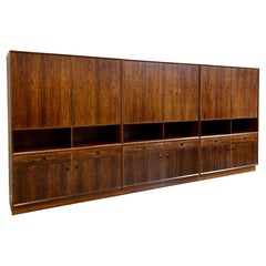 Sistema di armadi a tre vani in palissandro di Erik Brouer del 1960 - Moderno danese, 160". Sistema di armadi a tre vani in palissandro di Erik Brouer del 1960 - Moderno danese, 160".