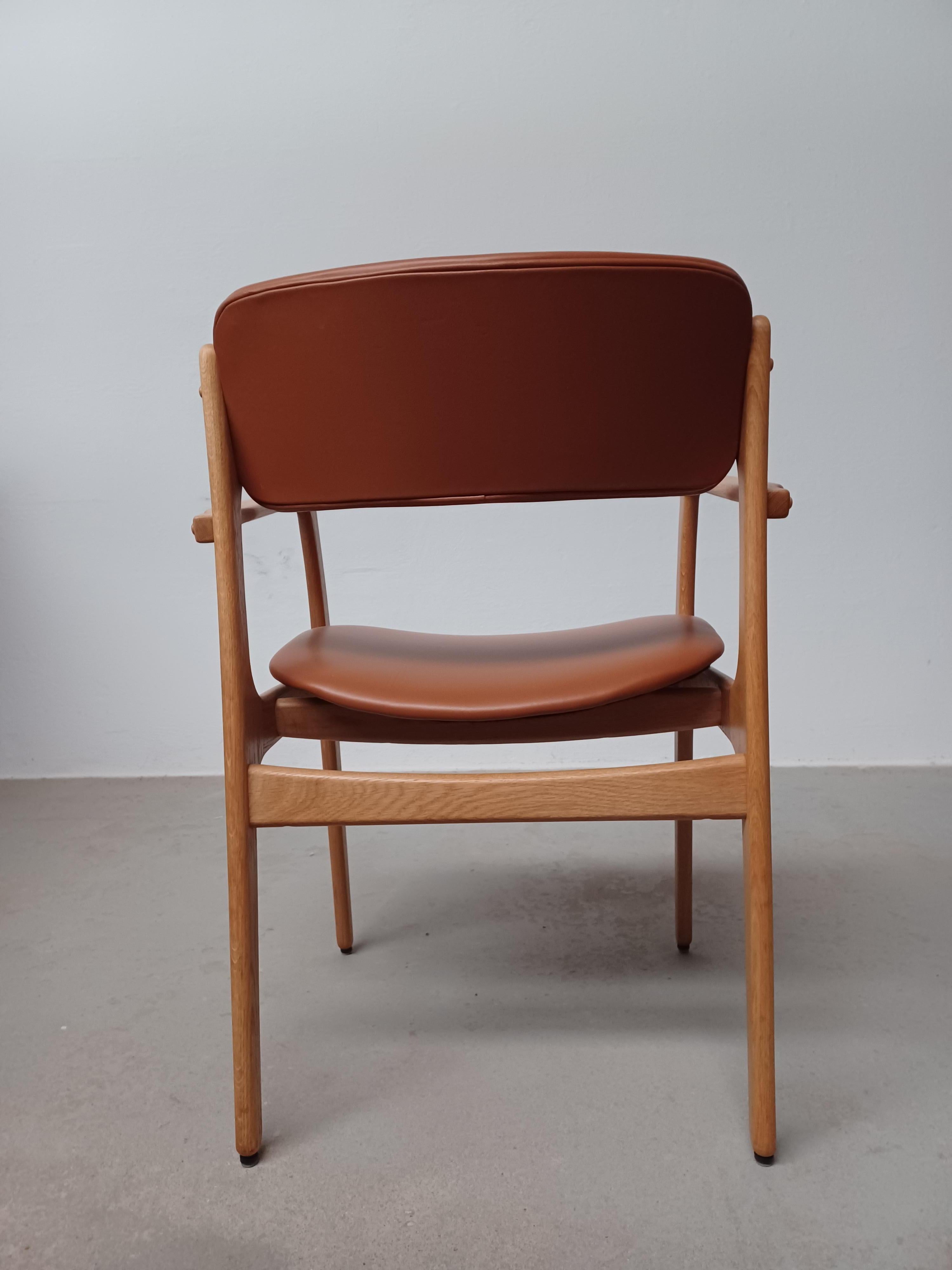 1960s Erik Buch Two Fully Restored Customizable Armchairs in Oak In Excellent Condition For Sale In Knebel, DK