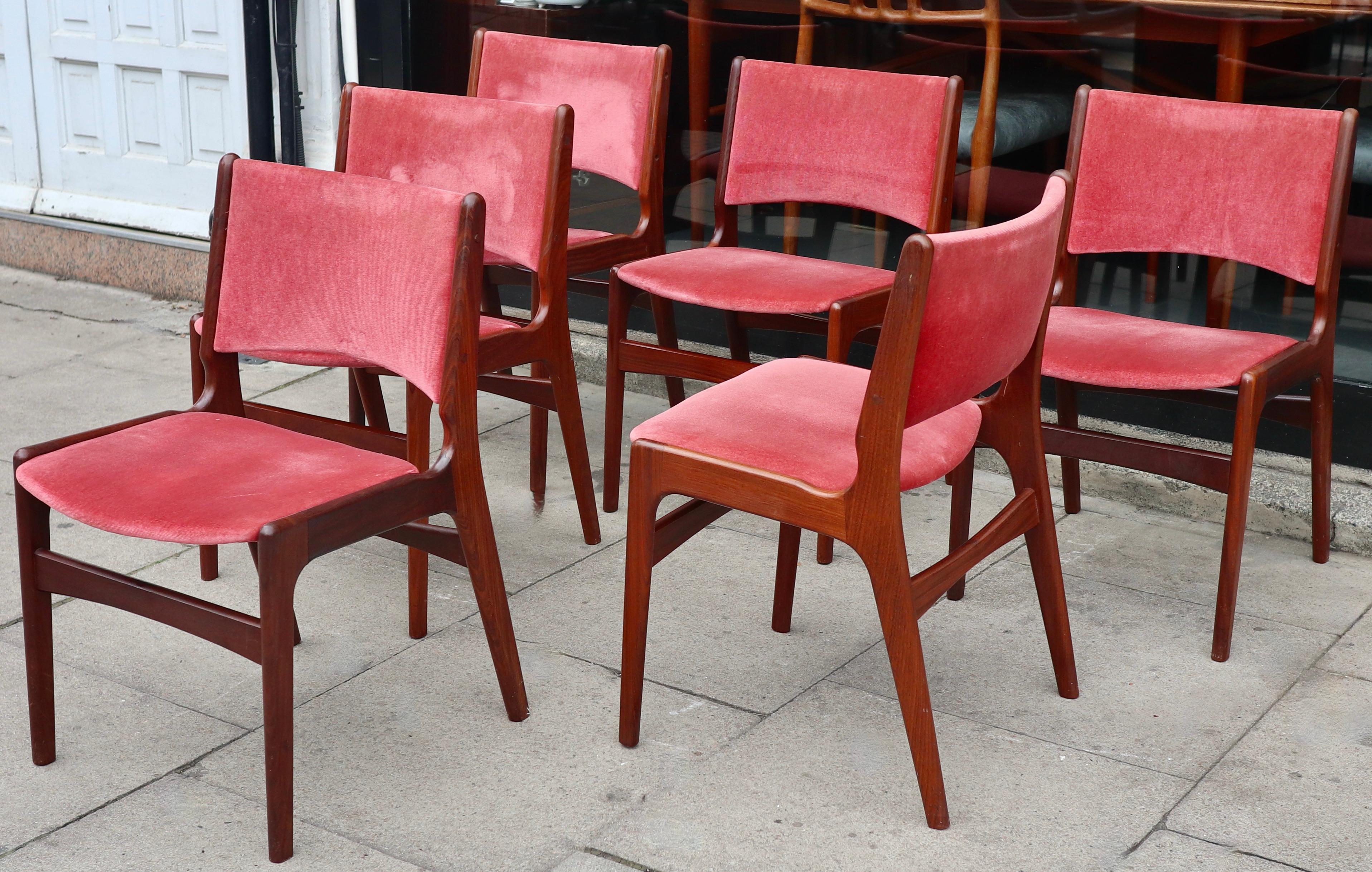 Mid-Century Modern Six chaises de salle à manger danoises Erik Buch « Modèle 89 » des années 1960  en vente