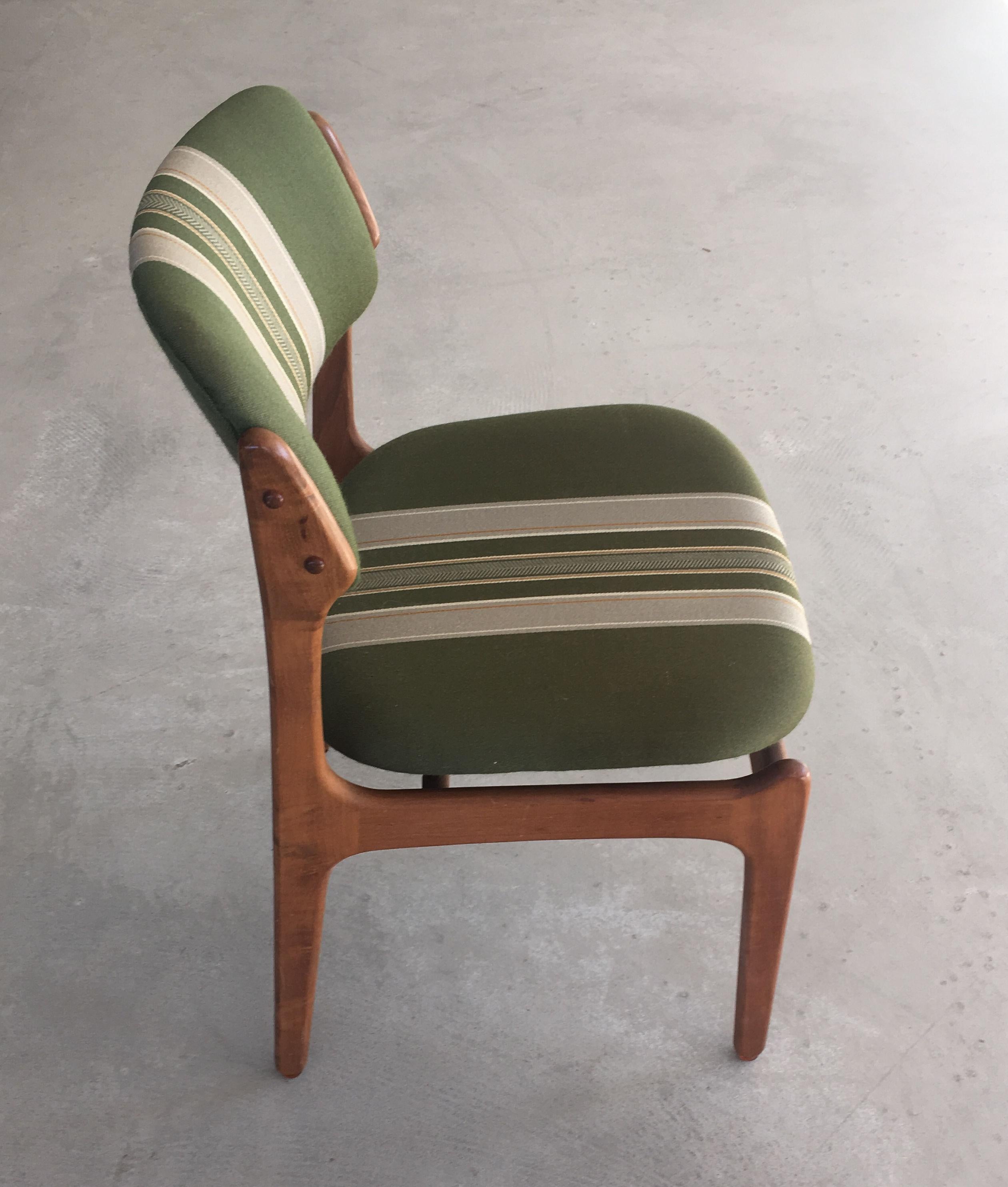 1960s Erik Buch Teak Dining Chairs, Inc. Reupholstery In Good Condition For Sale In Knebel, DK