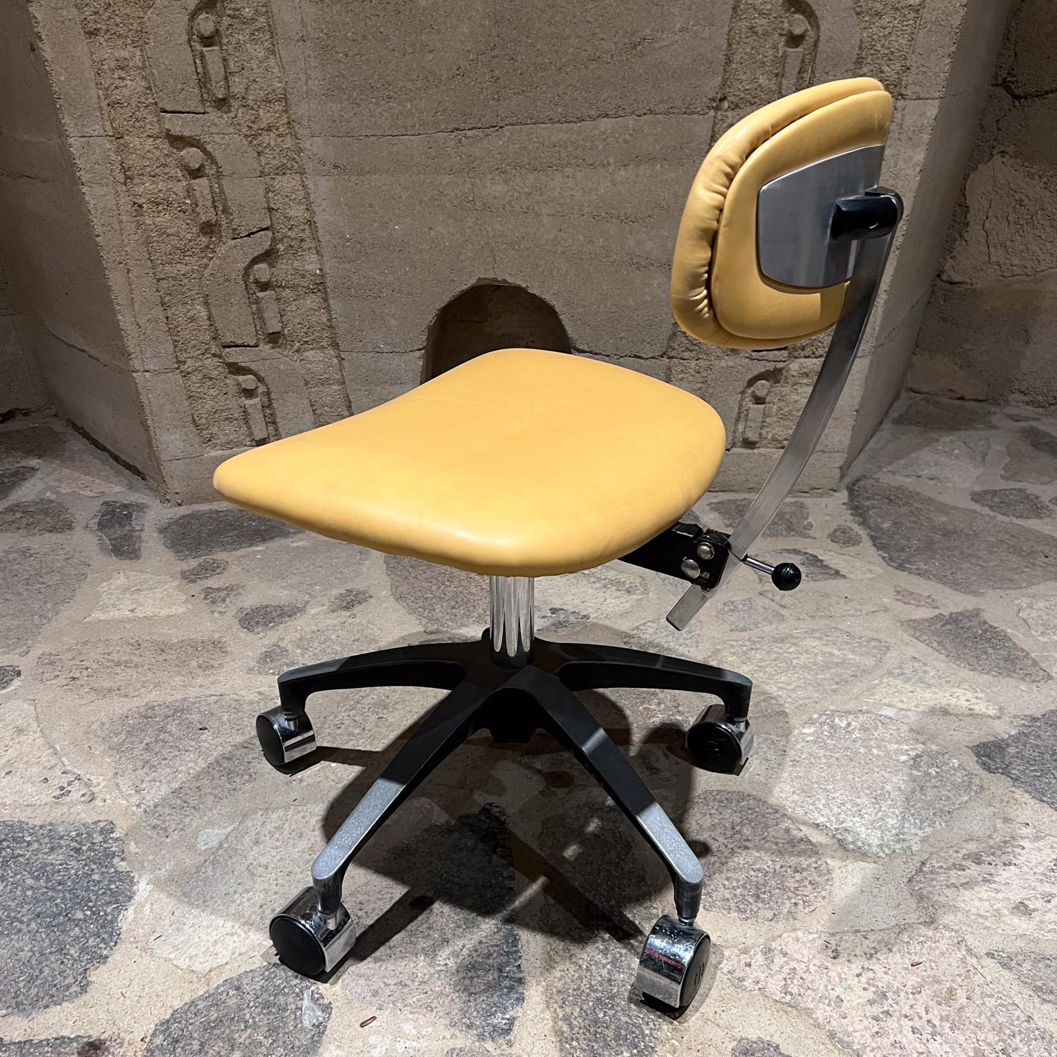 1960s EST Modern Office Leather Task Chair Grafton, WI For Sale 5