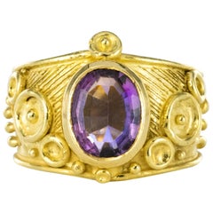 1960s Etruscan Style 1.70 Carat Amethyst 18 Karat Yellow Gold Ring