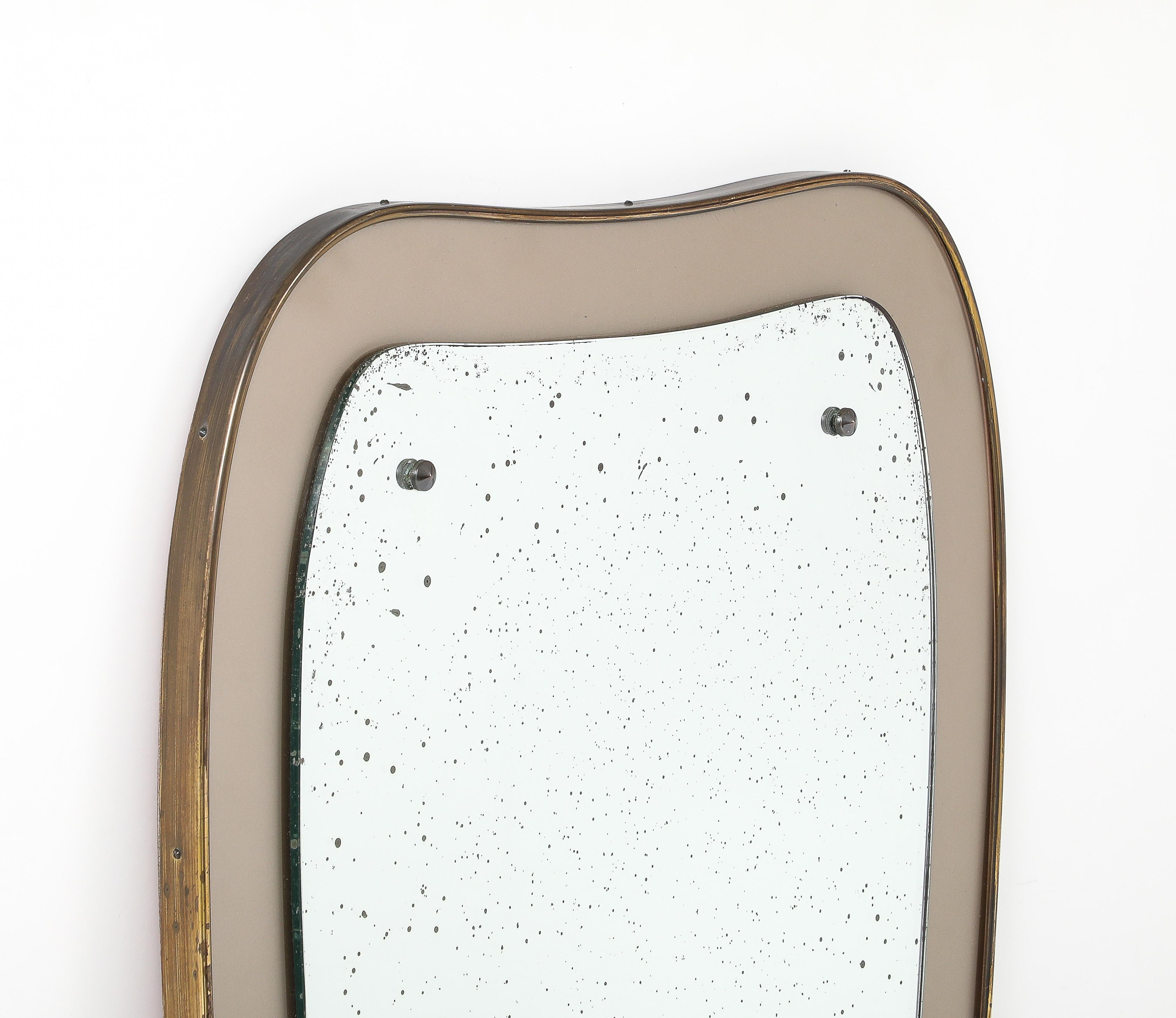 Metà XX secolo Specchio da parete in ottone degli anni '60 attribuito a Ettore Sottsass in vendita