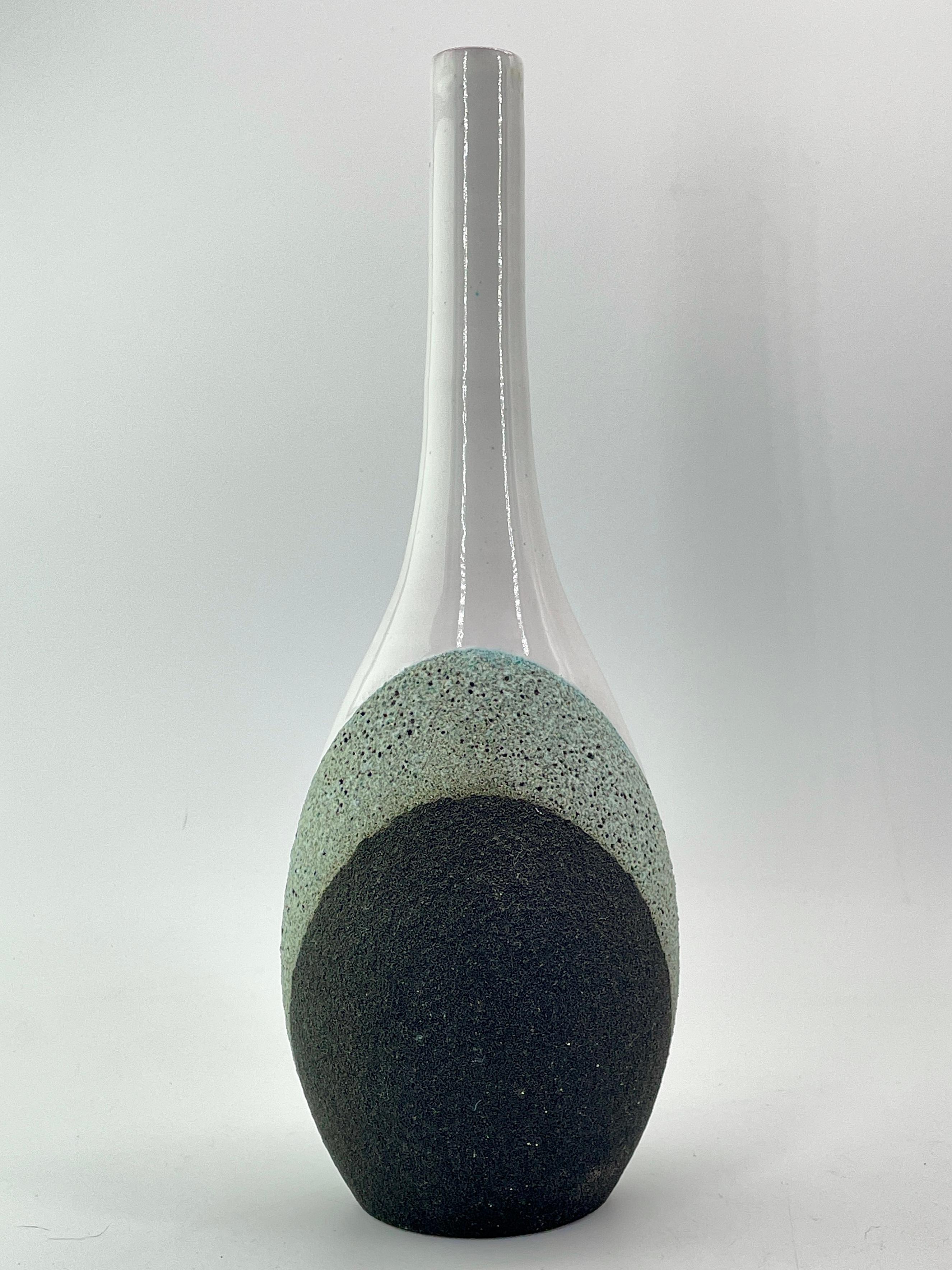 1960 Ettore Sottsass Vaso in ceramica con smalto vulcanico Raymor Bitossi Italia Memphis in vendita 3