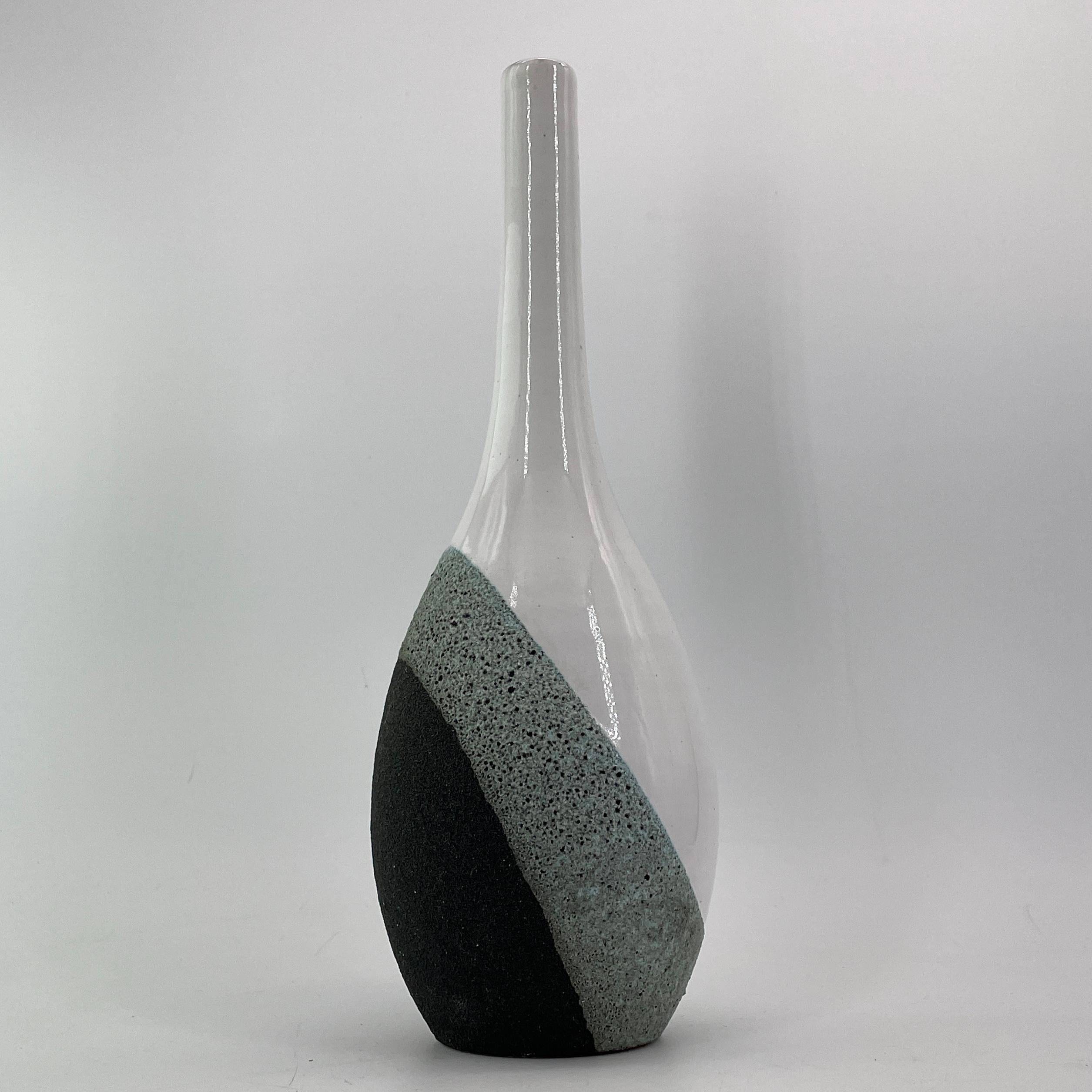 Smaltato 1960 Ettore Sottsass Vaso in ceramica con smalto vulcanico Raymor Bitossi Italia Memphis in vendita