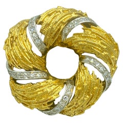 1960s European 18k gold and diamond wreath brooch