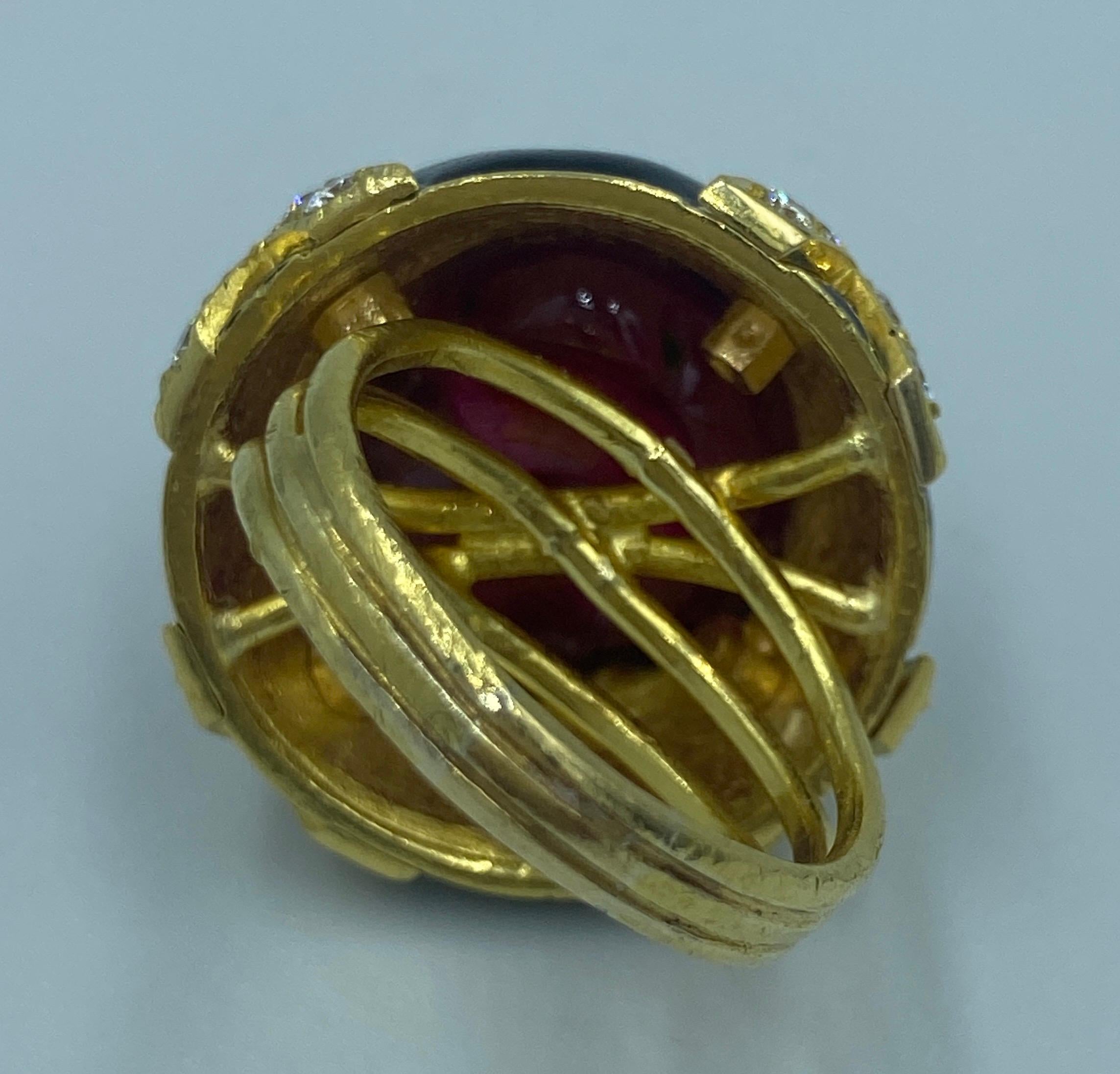 1960s European 18k gold, natural unheated ruby, diamond and onyx cocktail ring For Sale 1
