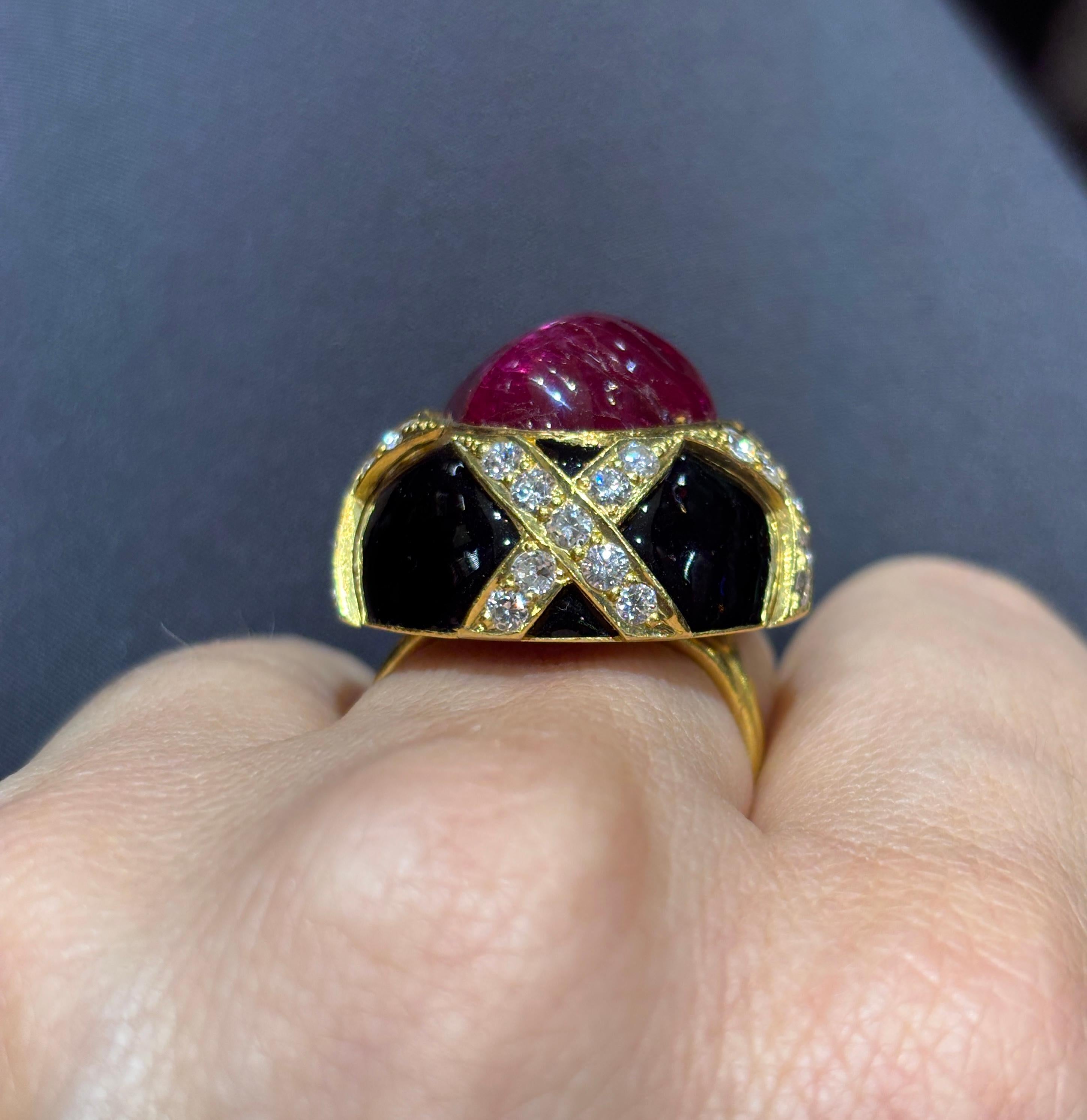 1960s European 18k gold, natural unheated ruby, diamond and onyx cocktail ring For Sale 2