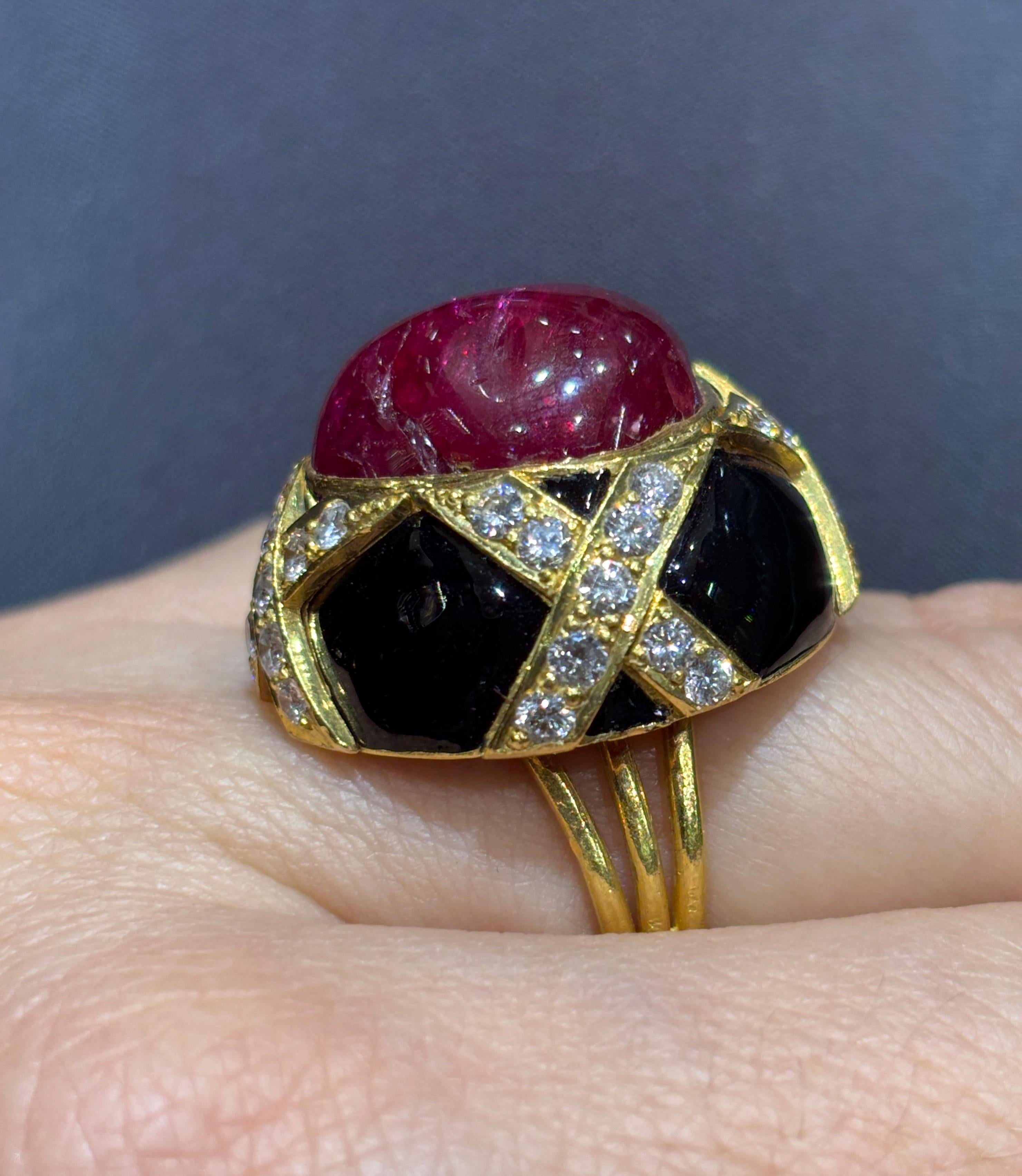1960s European 18k gold, natural unheated ruby, diamond and onyx cocktail ring For Sale 3