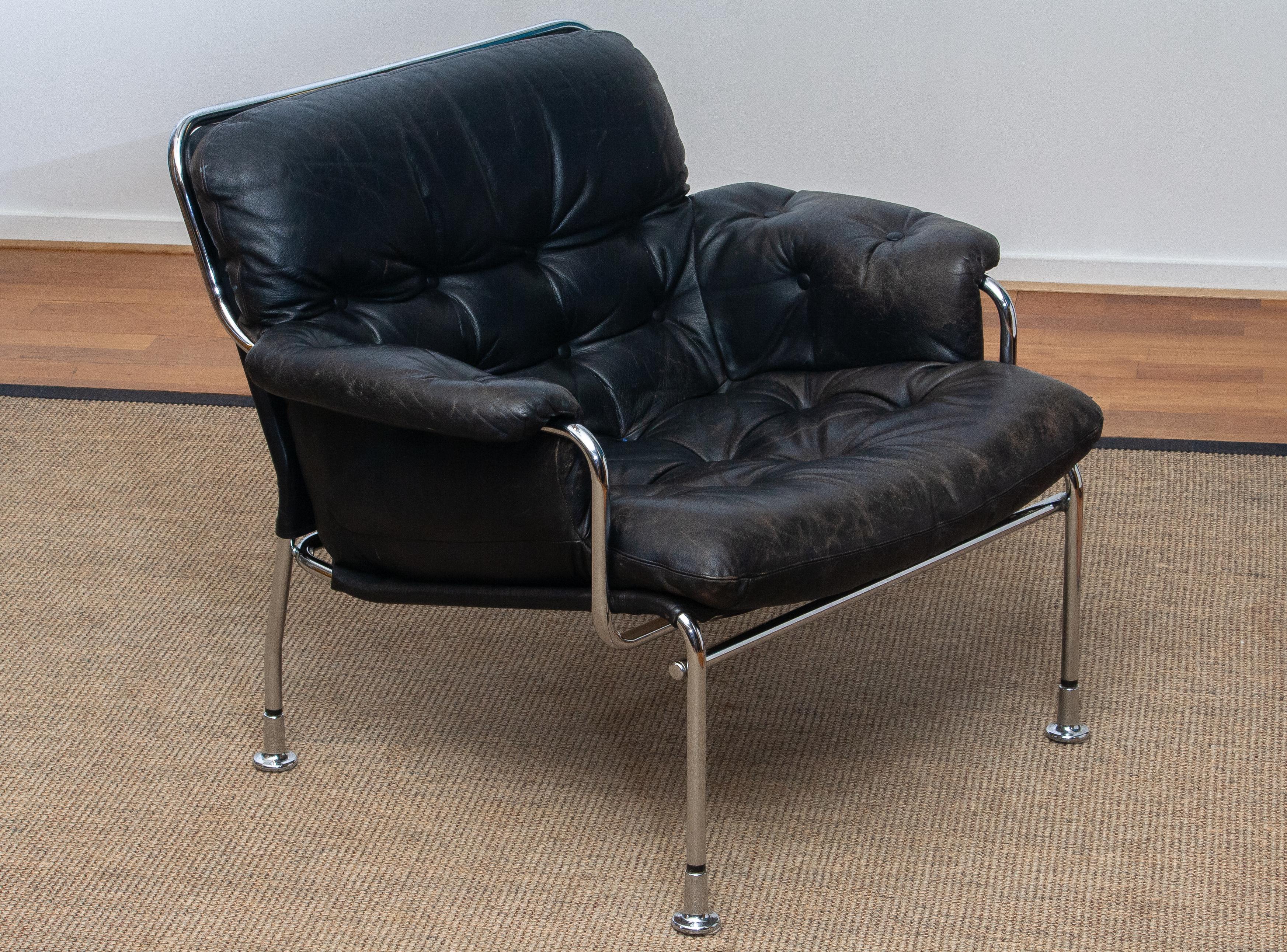 1960s, Eva Lounge Chairs in Chrome and Aged Black Leather by Lindlöfs Möbler 1 5