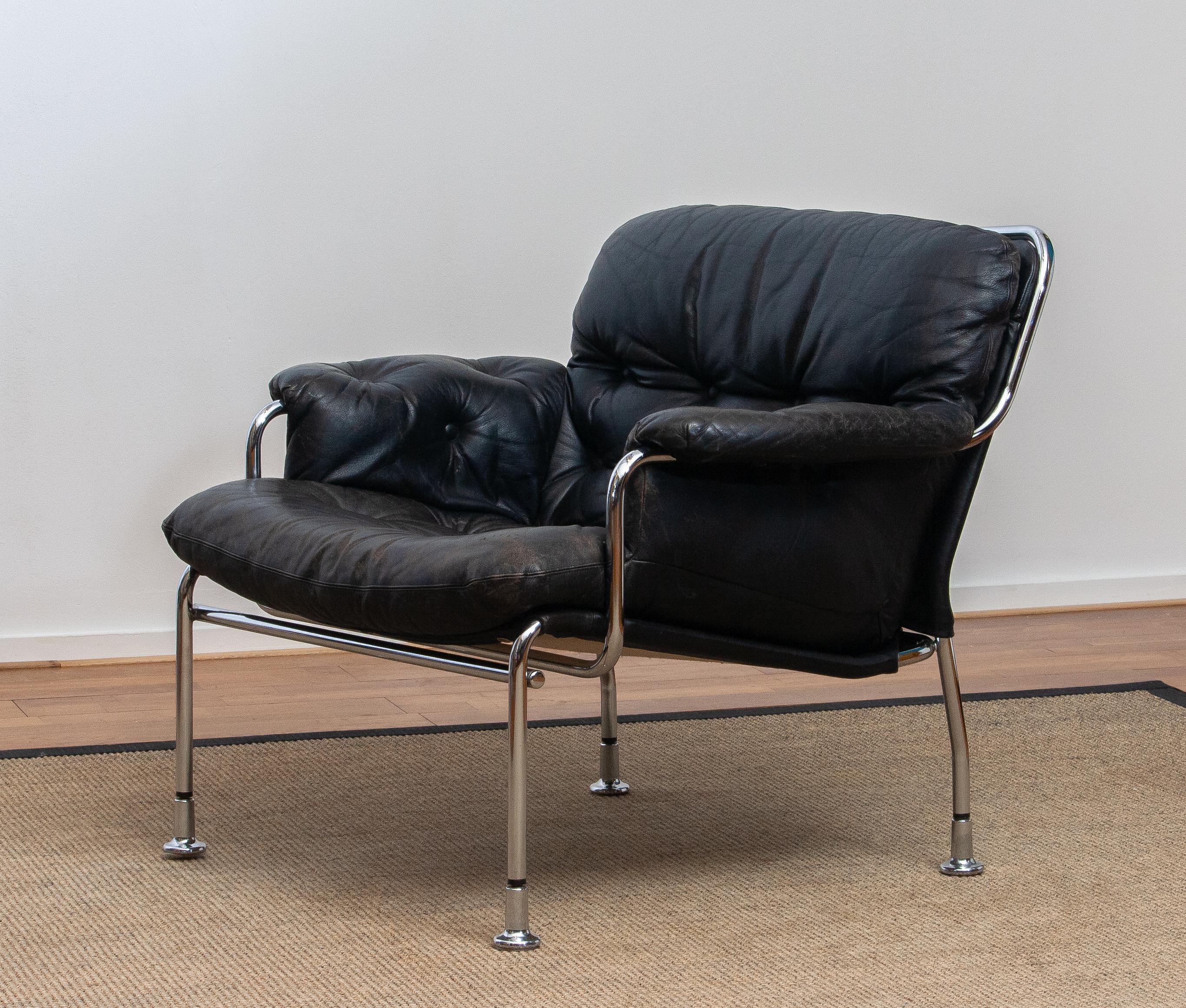 Mid-Century Modern 1960s, Eva Lounge Chairs in Chrome and Aged Black Leather by Lindlöfs Möbler 1