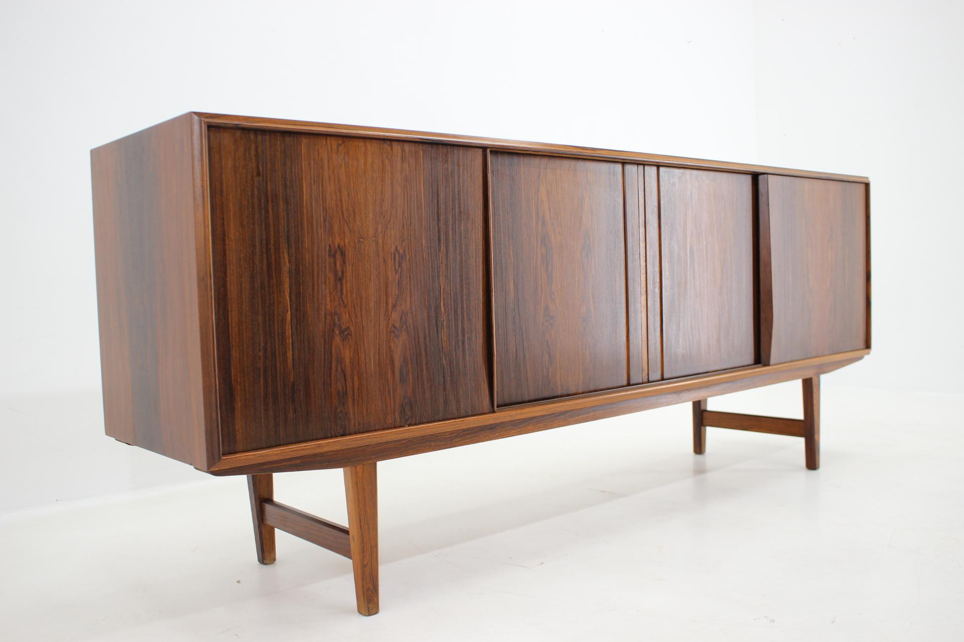 1960s E.W Bach Palisander Low Sideboard, Denmark In Good Condition In Praha, CZ