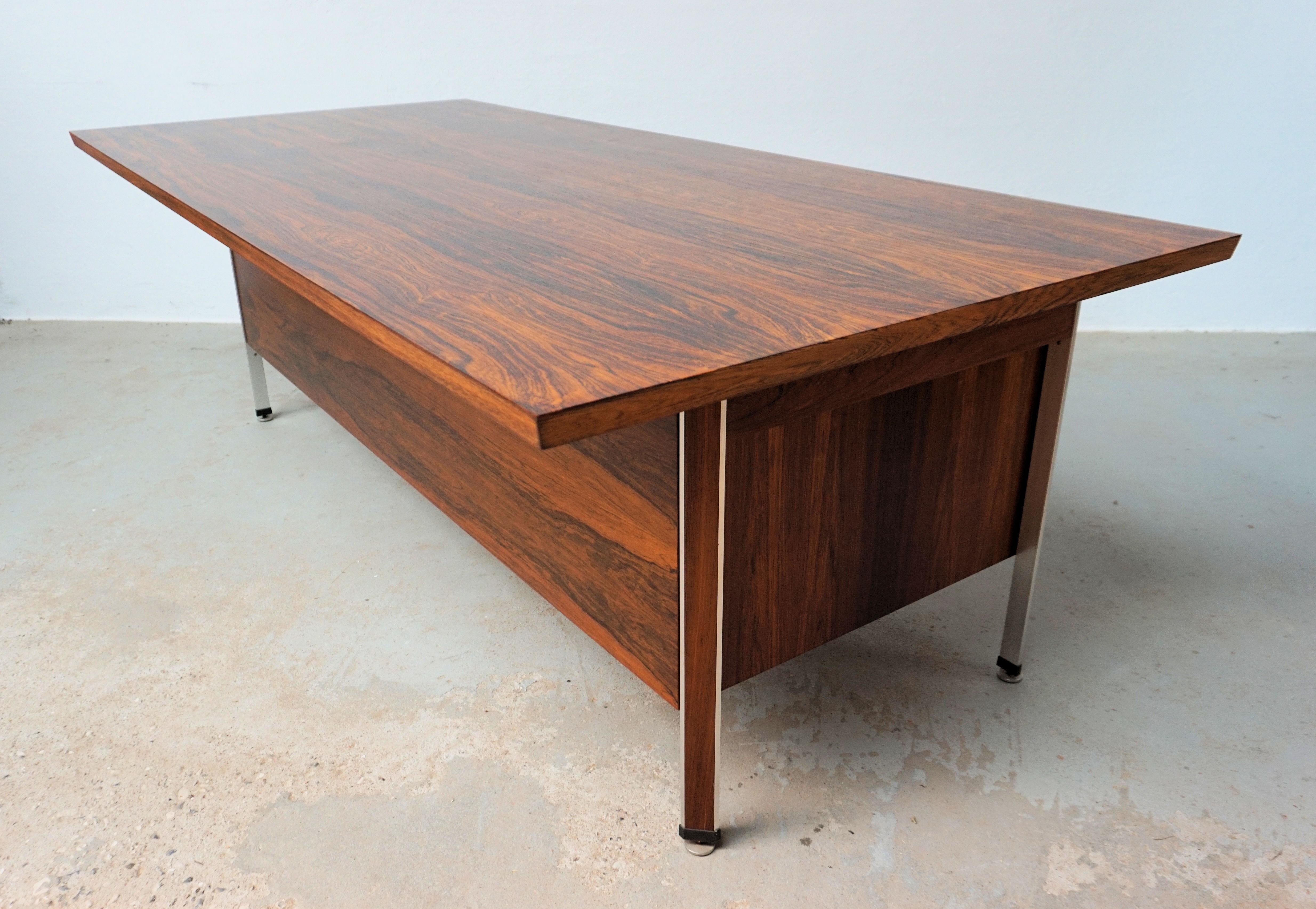 1960s Excecutive Brazilian Rosewood Desk by Finn Juhl in Excellent Condition in vendita 3