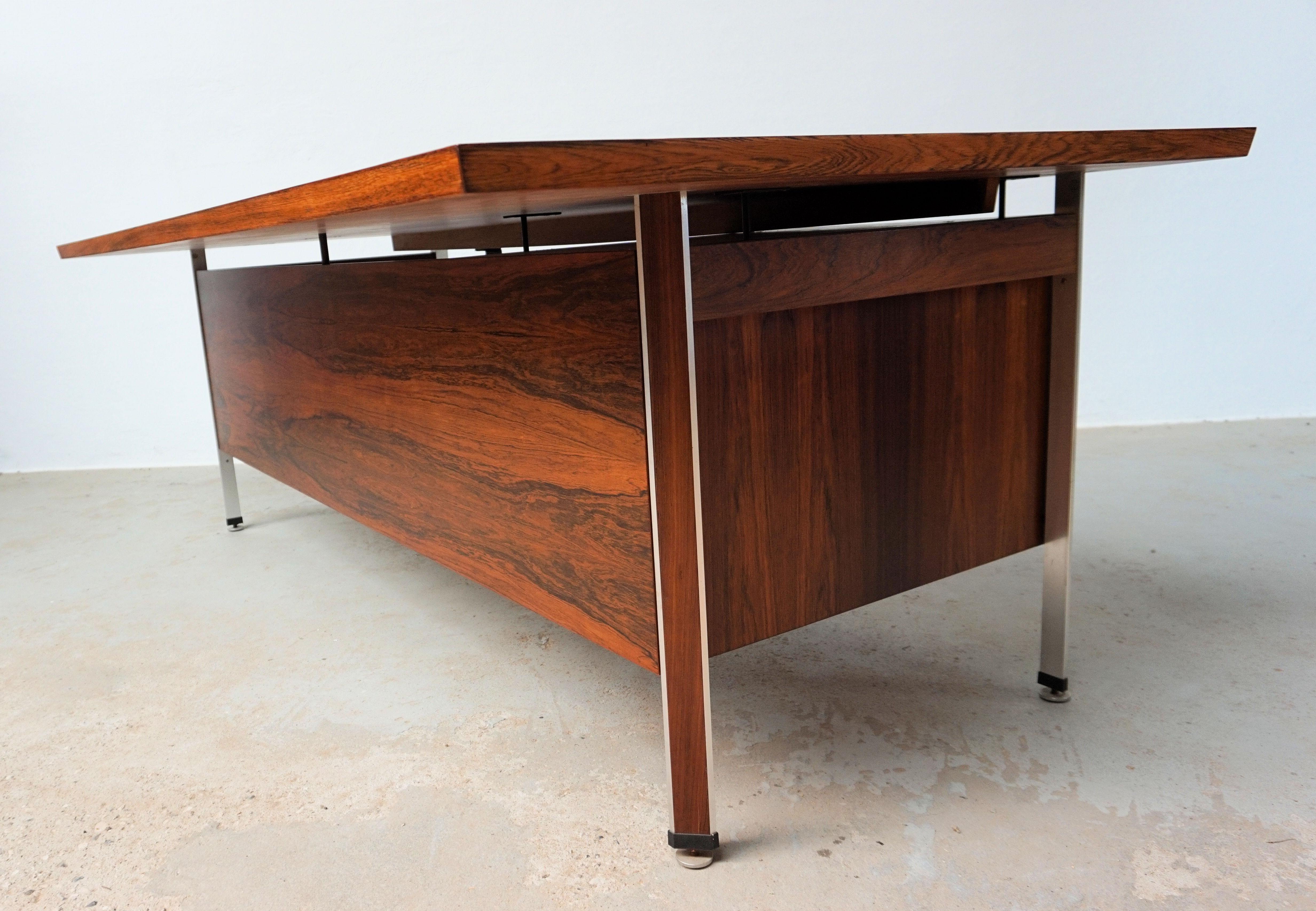 1960s Excecutive Brazilian Rosewood Desk by Finn Juhl in Excellent Condition in vendita 4