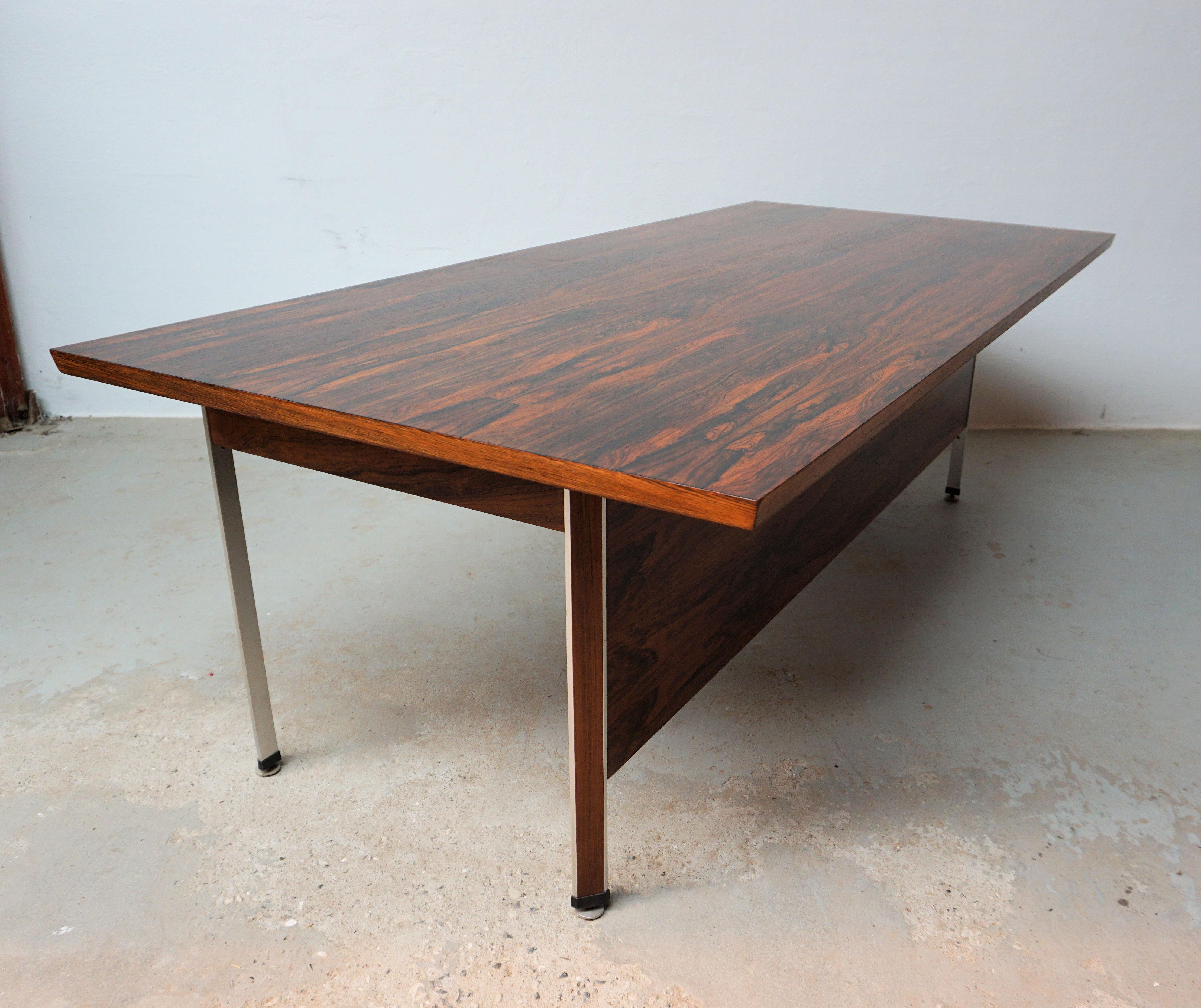 Palissandro 1960s Excecutive Brazilian Rosewood Desk by Finn Juhl in Excellent Condition in vendita