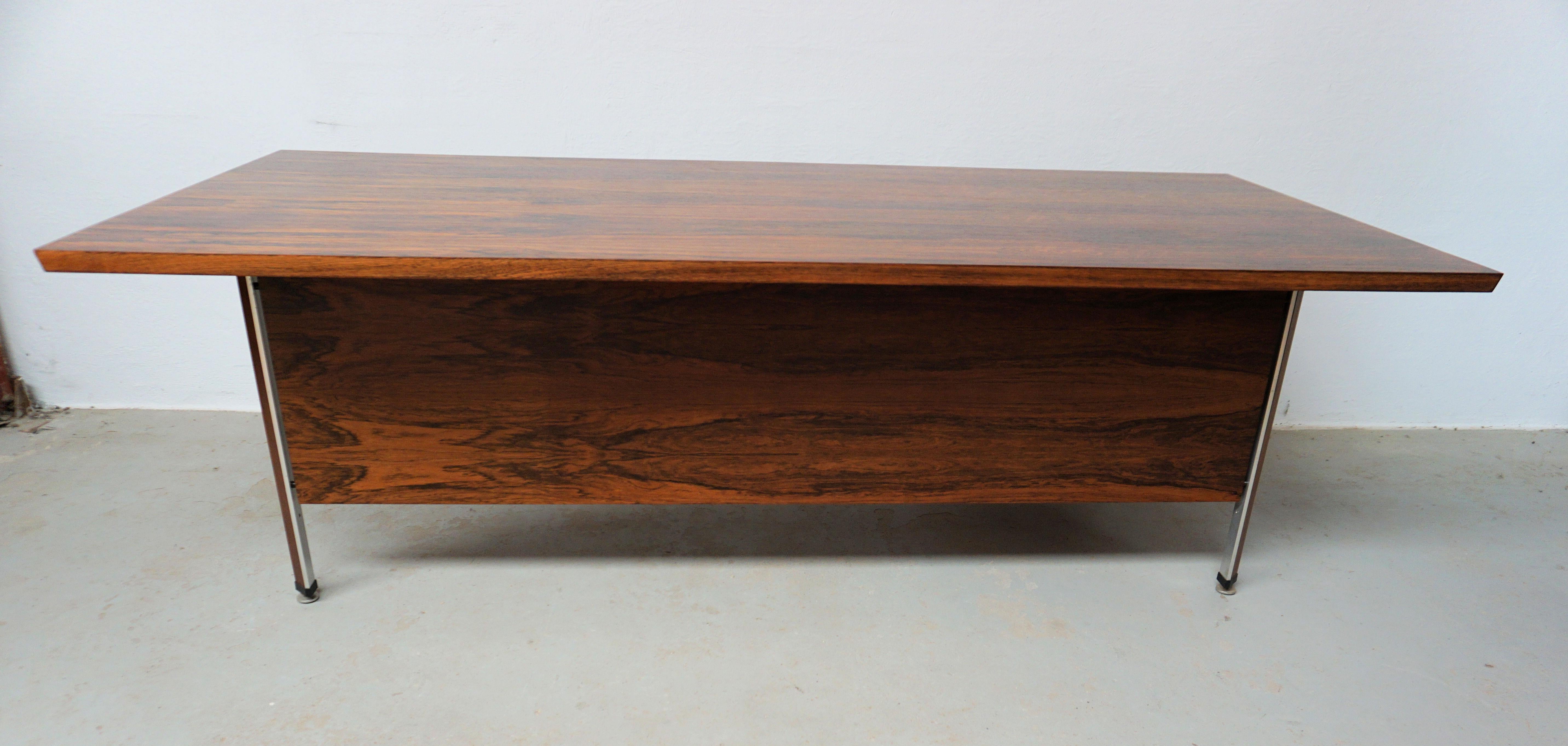 1960s Excecutive Brazilian Rosewood Desk by Finn Juhl in Excellent Condition in vendita 1