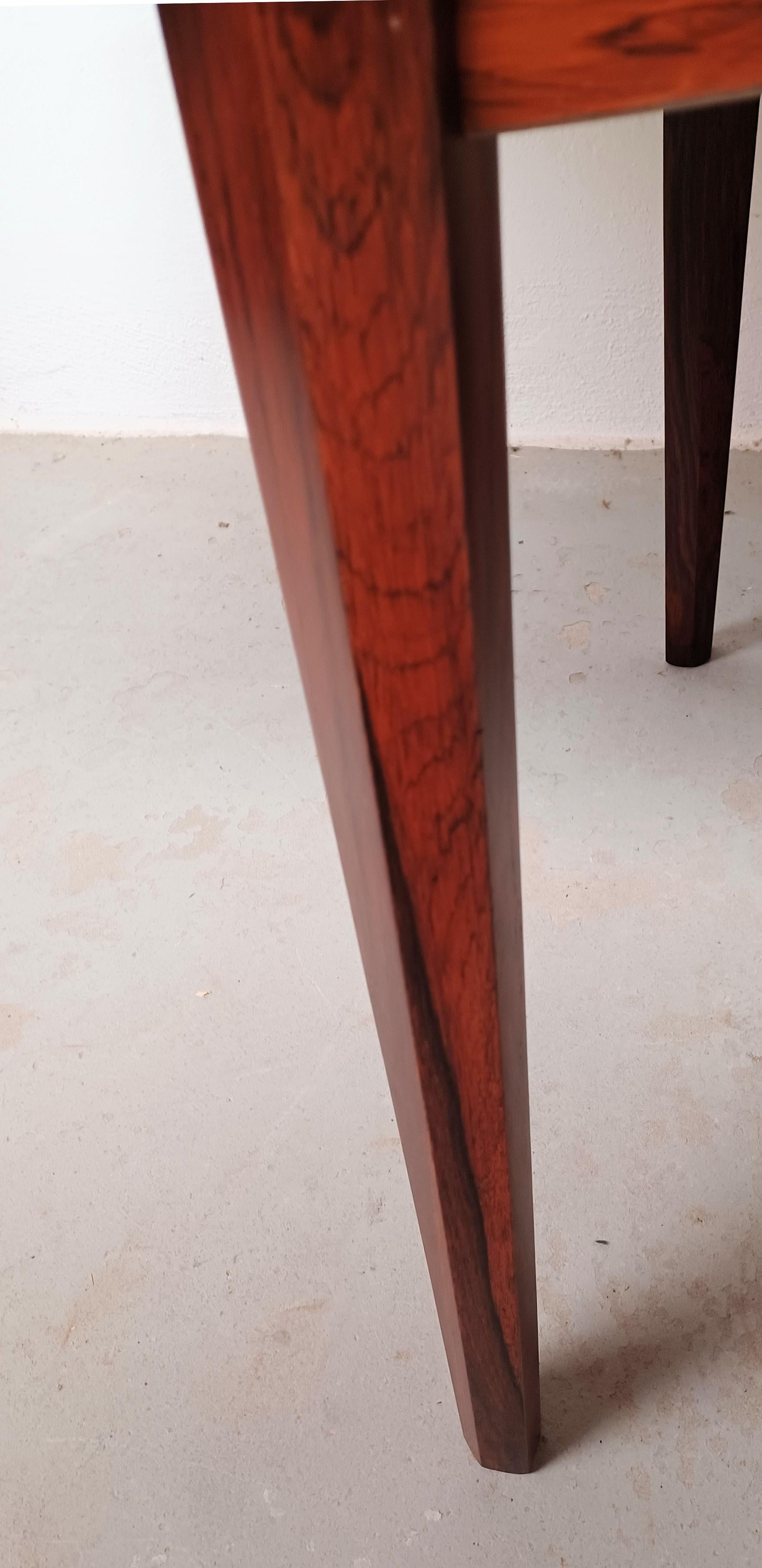 Table de salle à manger extensible en palissandre danois brésilien des années 1960 en excellent état en vente 5